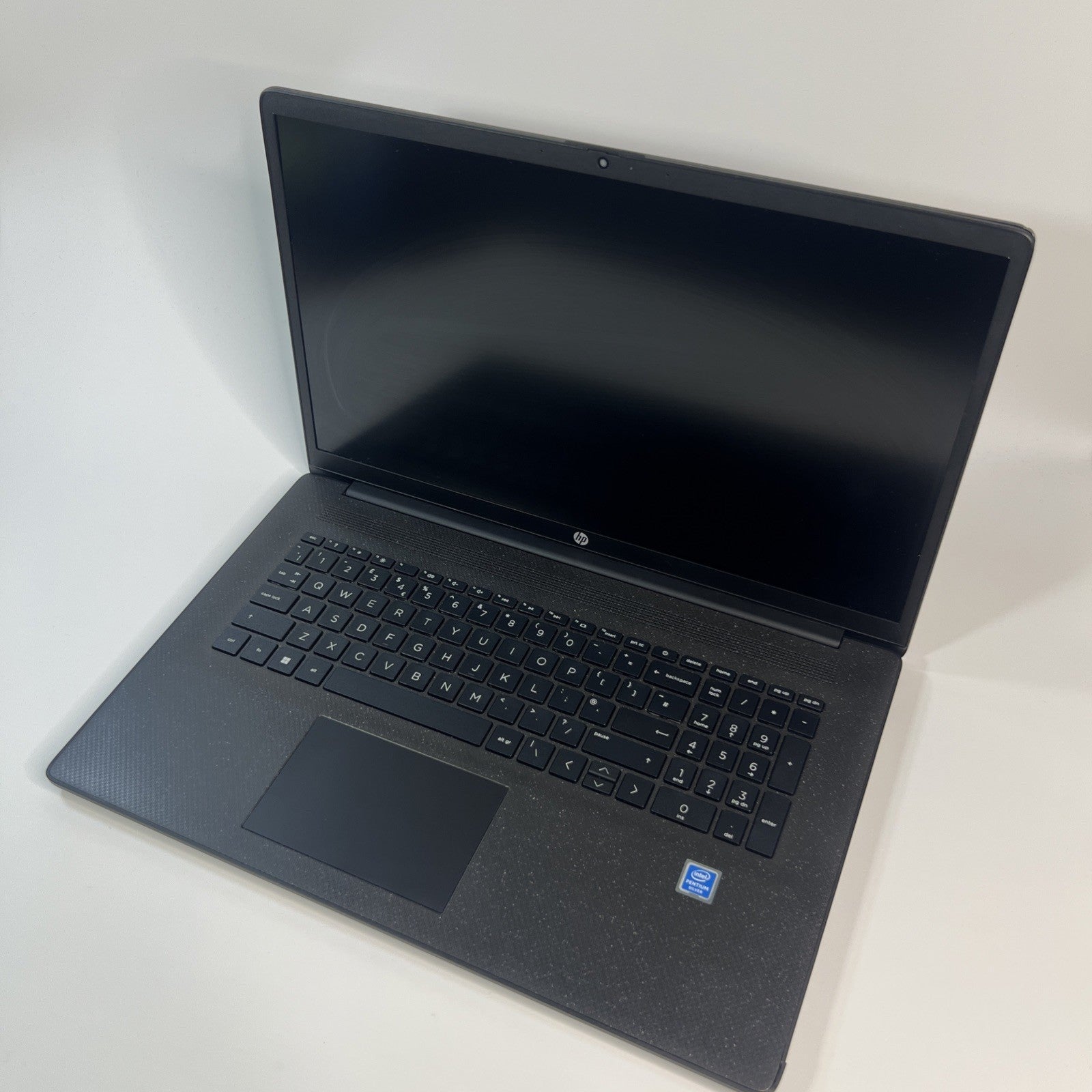 HP 17-cn0104na Laptop Intel Pentium N5030 4GB 128GB SSD 17.3 in FHD Win 11