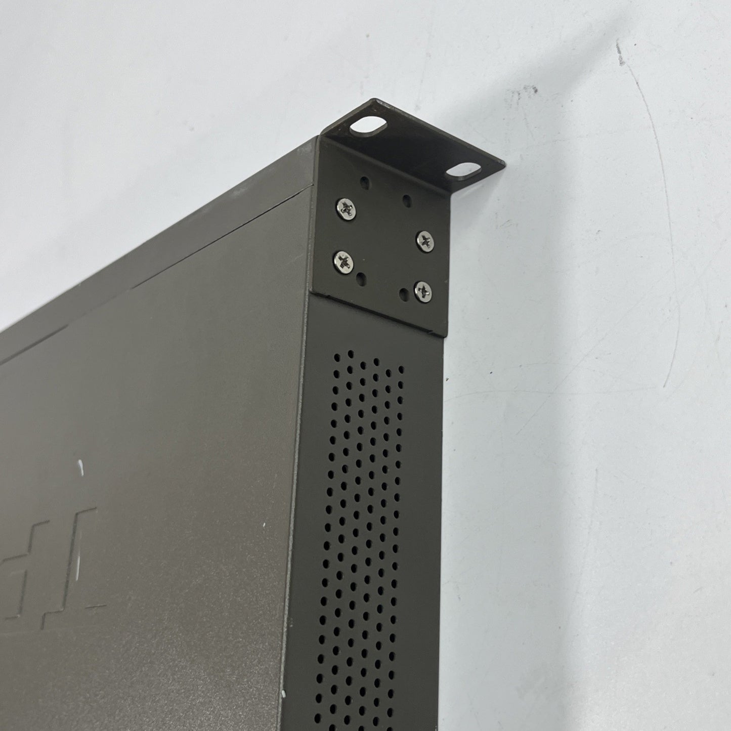 TP-LINK TL-SF1024  24 Ports Fast Ethernet Switch.