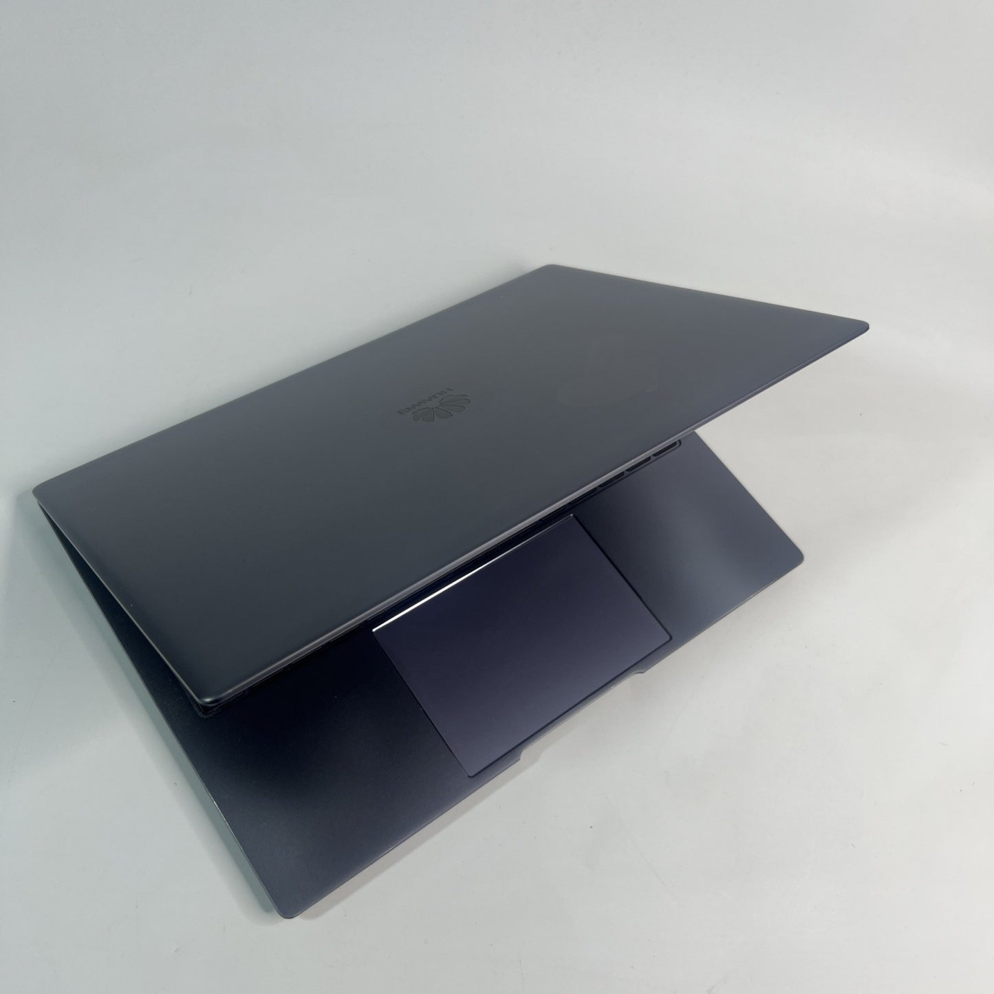 Huawei Mach-W29 Matebook X Pro Intel Core i7-8550U 512GB SSD 16GB NVIDIA MX150