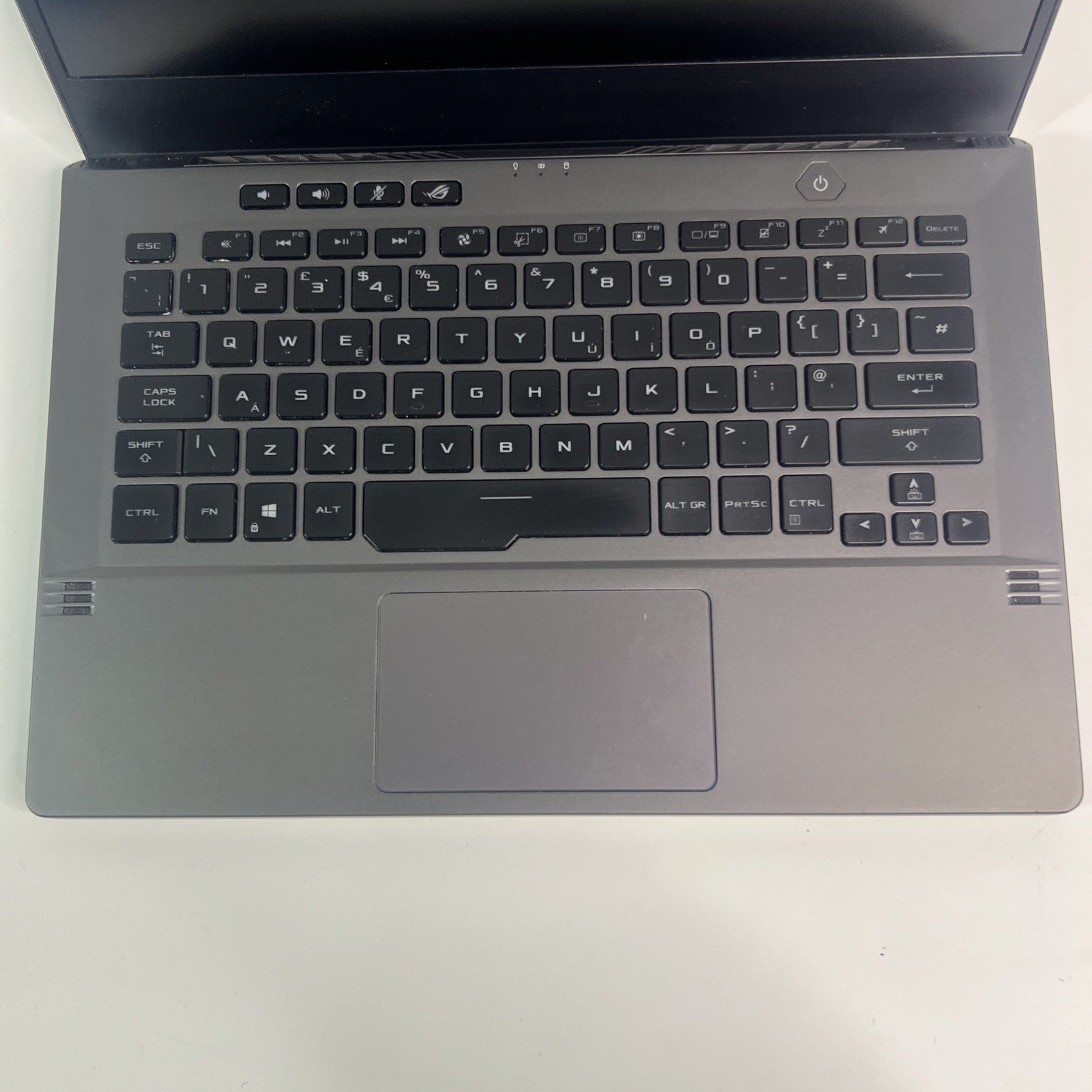 ASUS ROG Zephyrus G14 GA401IU – Ryzen 9 4900HS – GTX 1660Ti 512GB SSD 16GB RAM