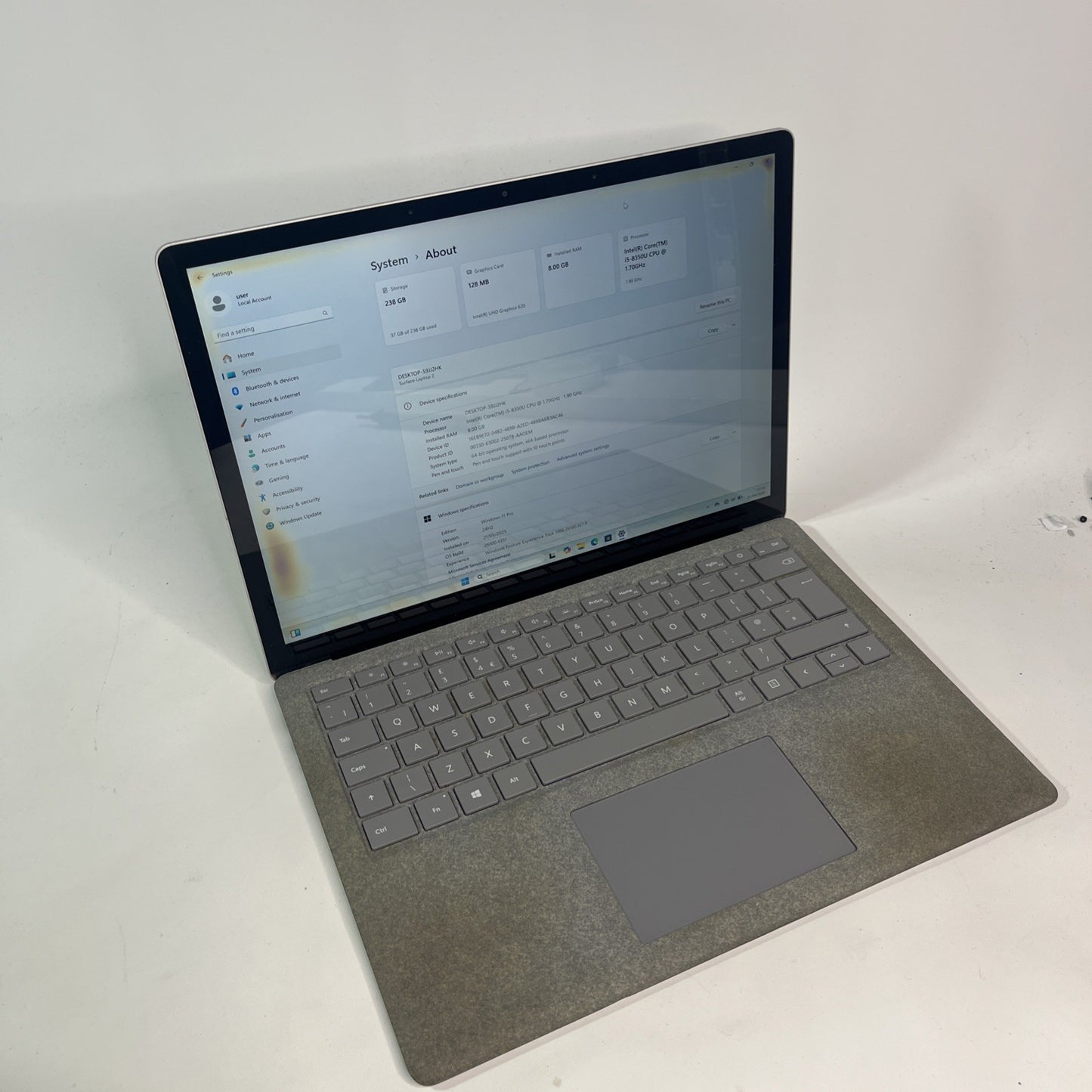 Microsoft Surface Laptop 2 – i5-8350U | 8GB RAM | 256GB SSD | 13.5” | Windows 11