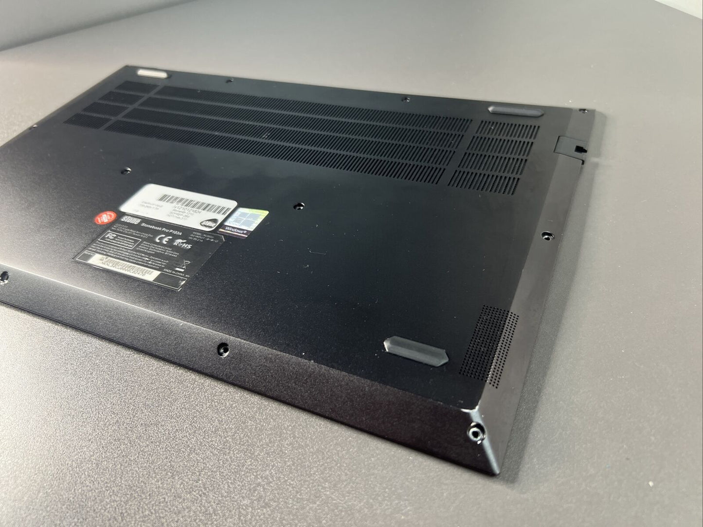 STONE STONEBOOK PRO P1032 LAPTOP BOTTOM BASE CHASSIS  HOUSING 