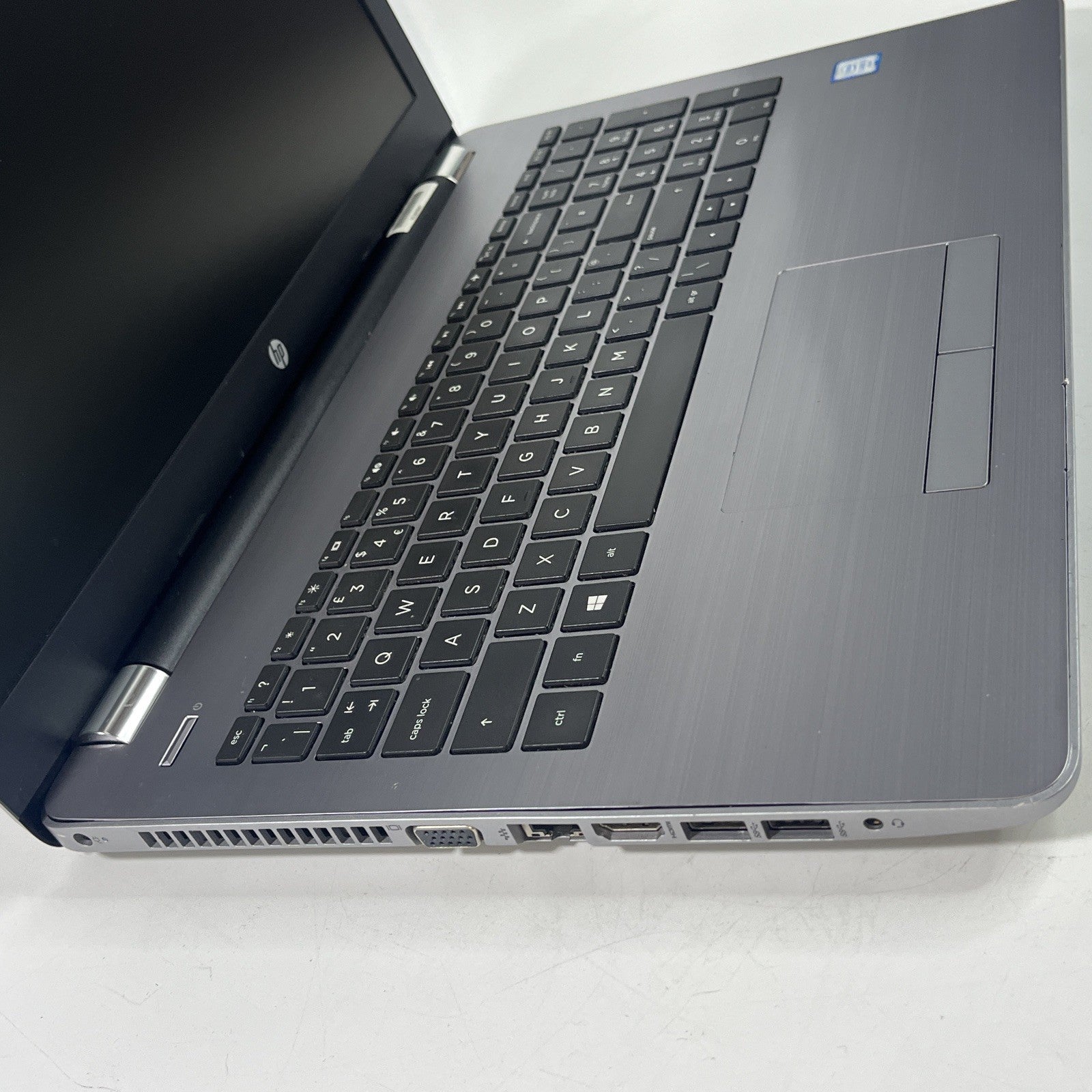 HP 250 G6 15.6" Notebook -intel Core i3-6006U 8GB RAM 256GB SSD Windows 11