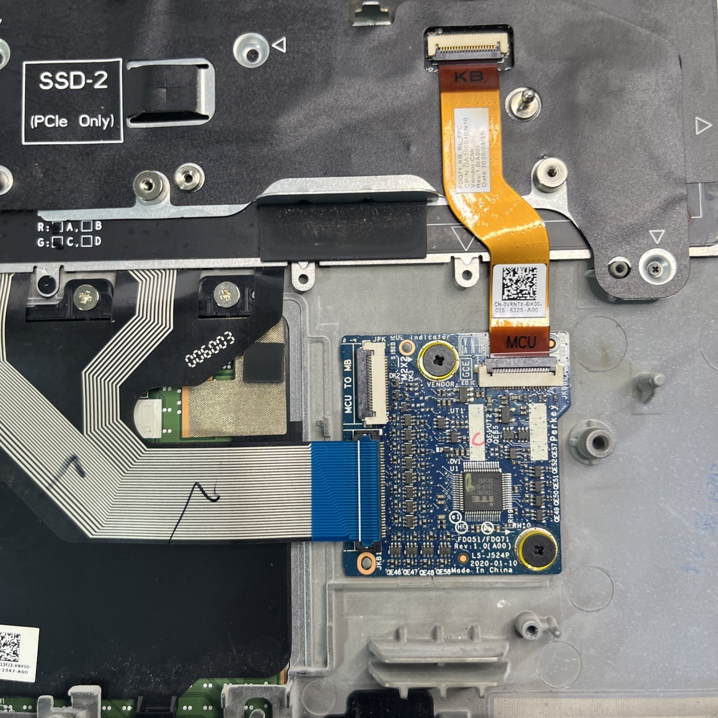 Genuine Dell Alienware M17 R3 Palmrest,keyboard,trackpad 02Y8GG. Missing Cable