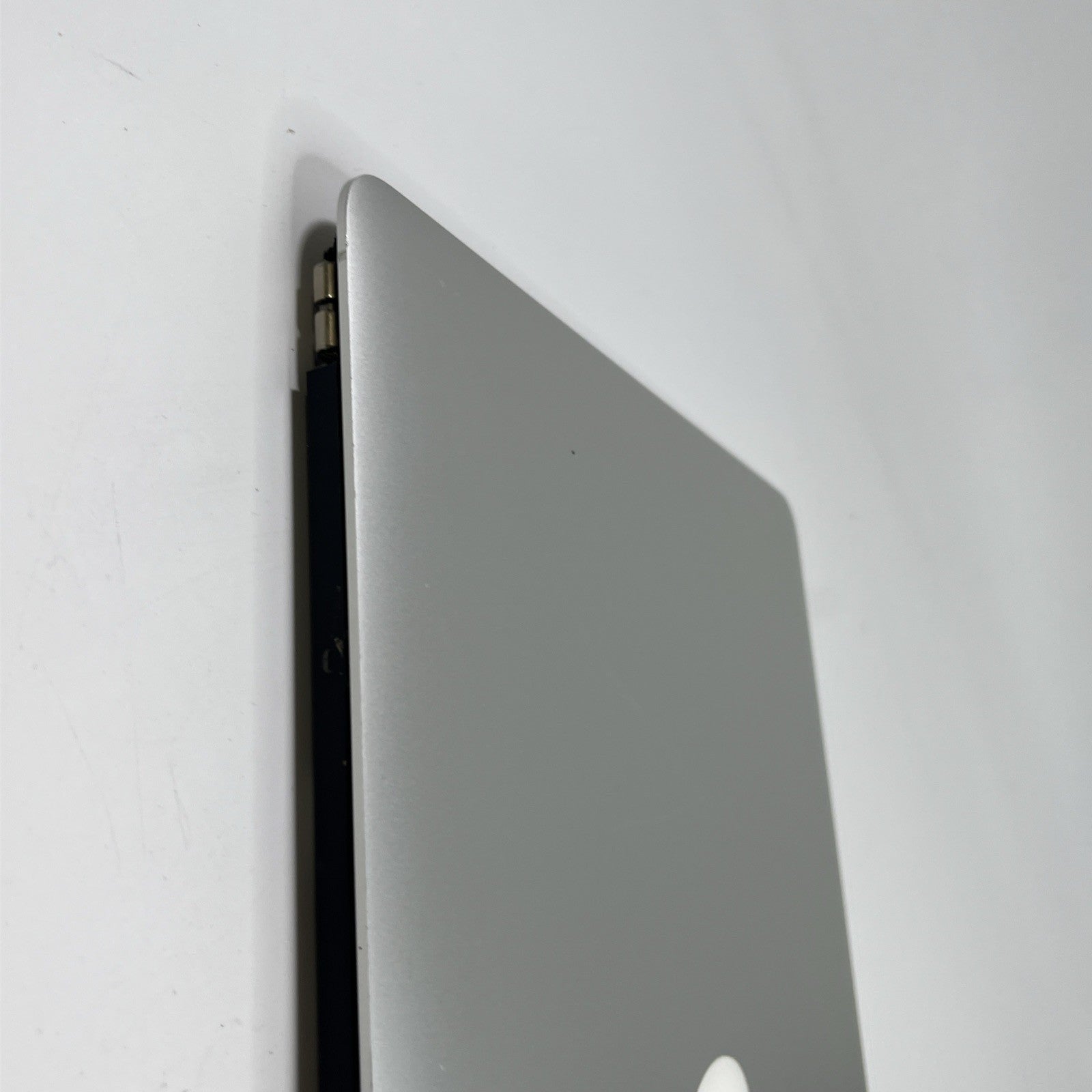 MacBook Pro A1398 15" LCD Screen Assembly Late Mid 2014. Little Bit Of Discolour