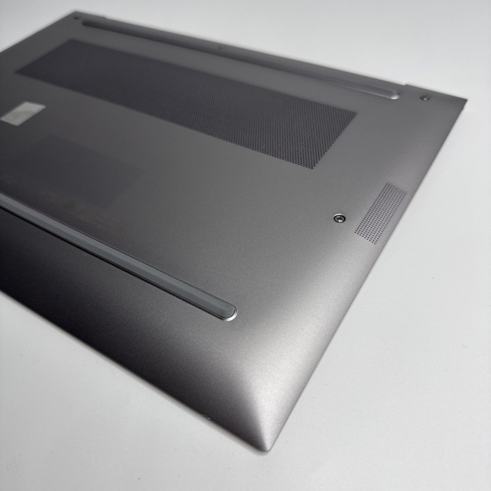 HP Zbook Firefly G10 Bottom Base Case Cover 6070B1957714 Silver Genuine