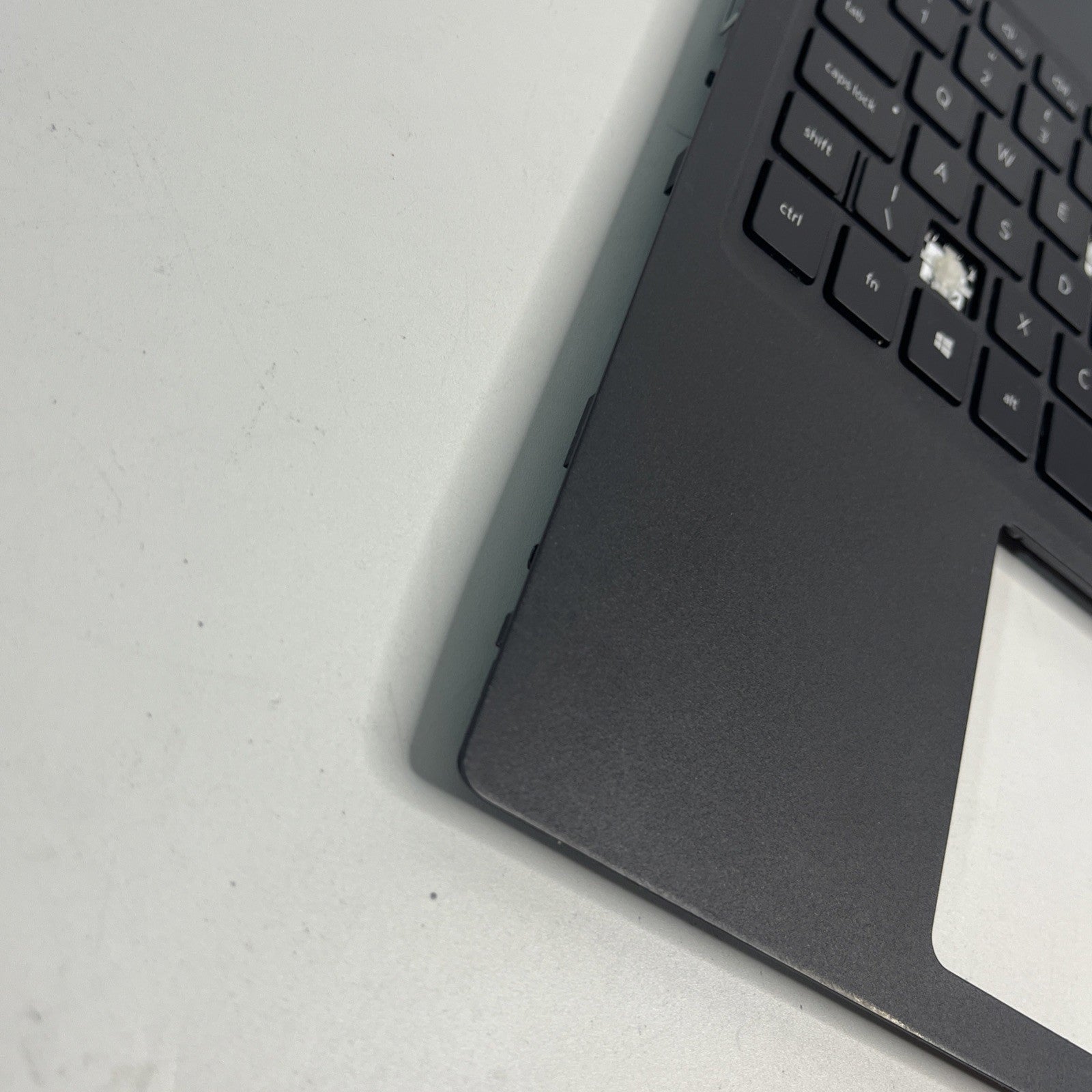 Genuine Grey Dell Latitude 3510 Palmrest Keyboard And Speakers  Missing Keys.