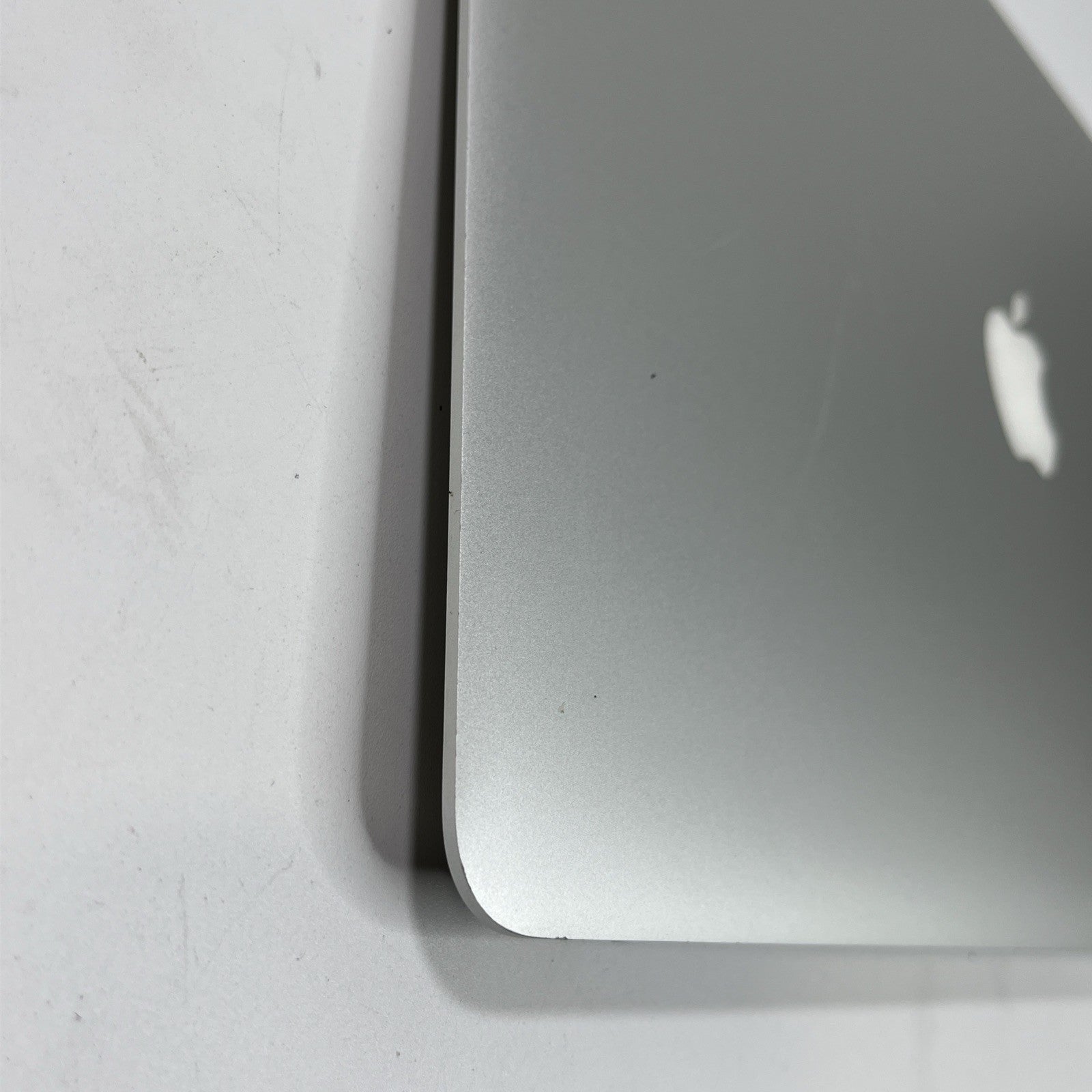 MacBook Pro A1398 15" LCD Screen Assembly Late Mid 2014. Little Bit Of Discolour