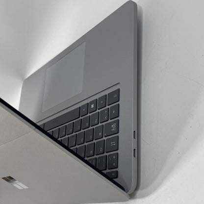 Microsoft Surface Laptop 14.4" Inte i5-11300H 16GB RAM 512GB SSD Windows 11