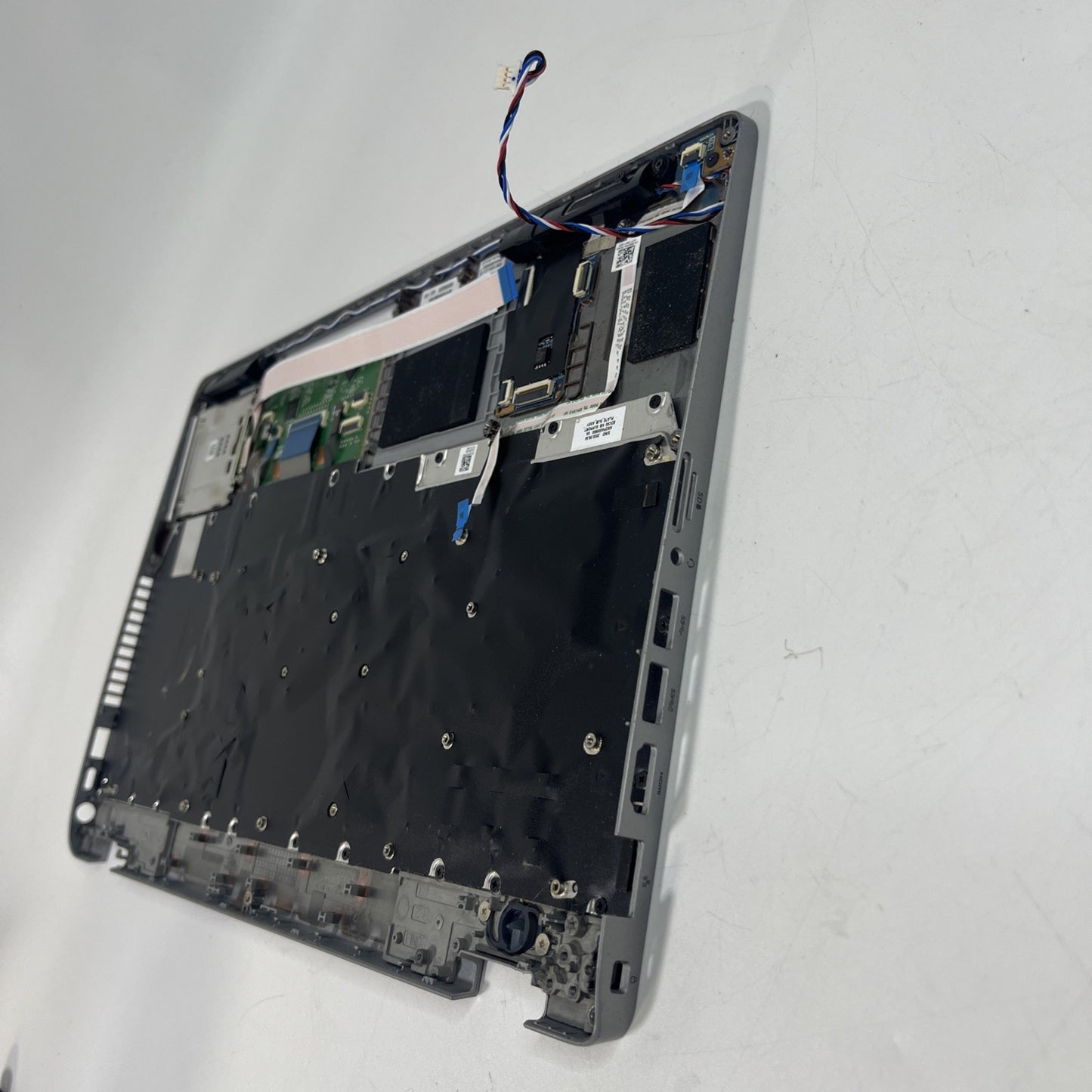 Genuine DELL LATITUDE 5510 Palmrest,keyboard,touchpad & Speakers.