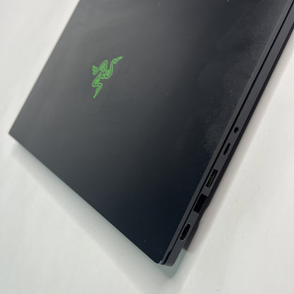 Razer Blade 15 RZ09-0328 I7-10th GEN RTX 2060 16 GB RAM 512GB SSD GOOD BATTERY
