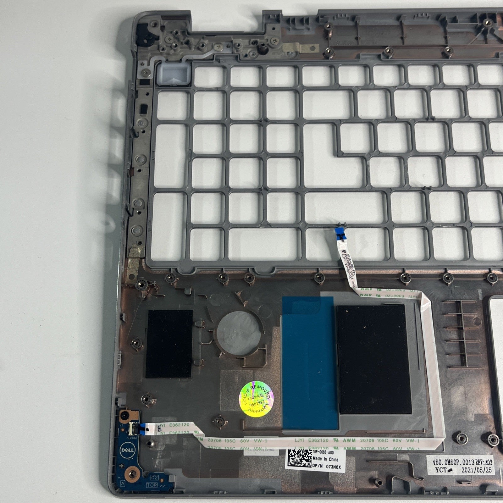 GENUINE  Sliver DELL LATITUDE 5520 PALMREST + Power Button 15p-0688-A00
