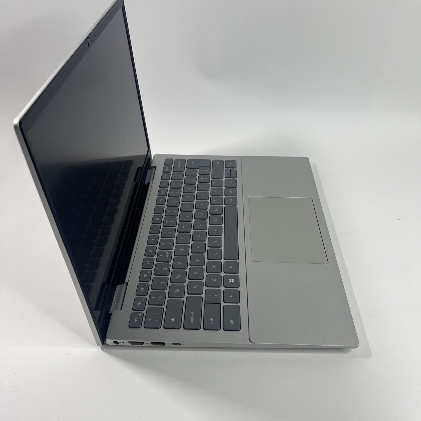 Dell Inspiron 14 5435 Ryzen 7 7730U@2.0GHz - 16GB RAM 512GB SSD - Grade B