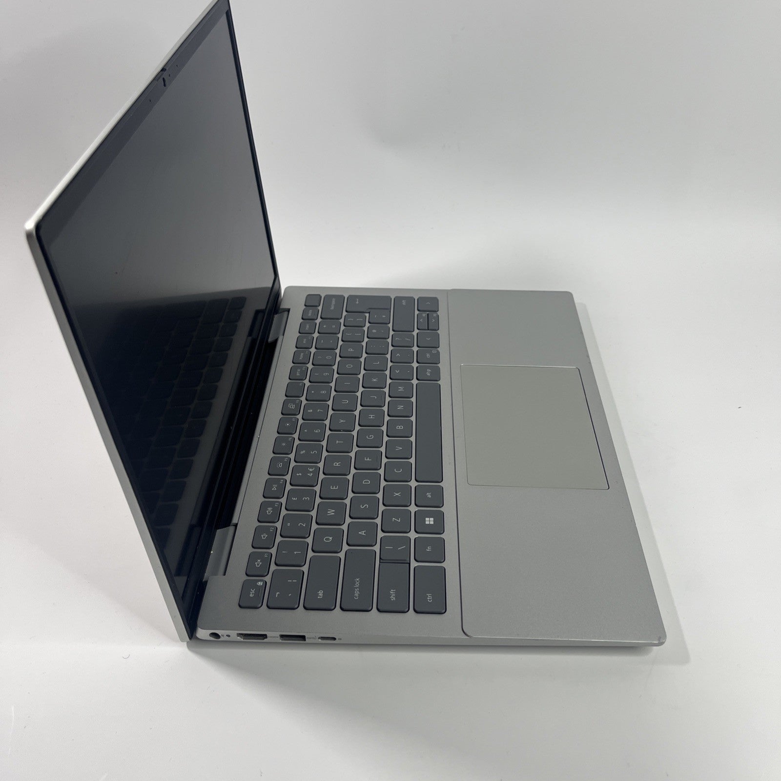 Dell Inspiron 14 5435 Ryzen 7 7730U@2.0GHz - 16GB RAM 512GB SSD - Grade B
