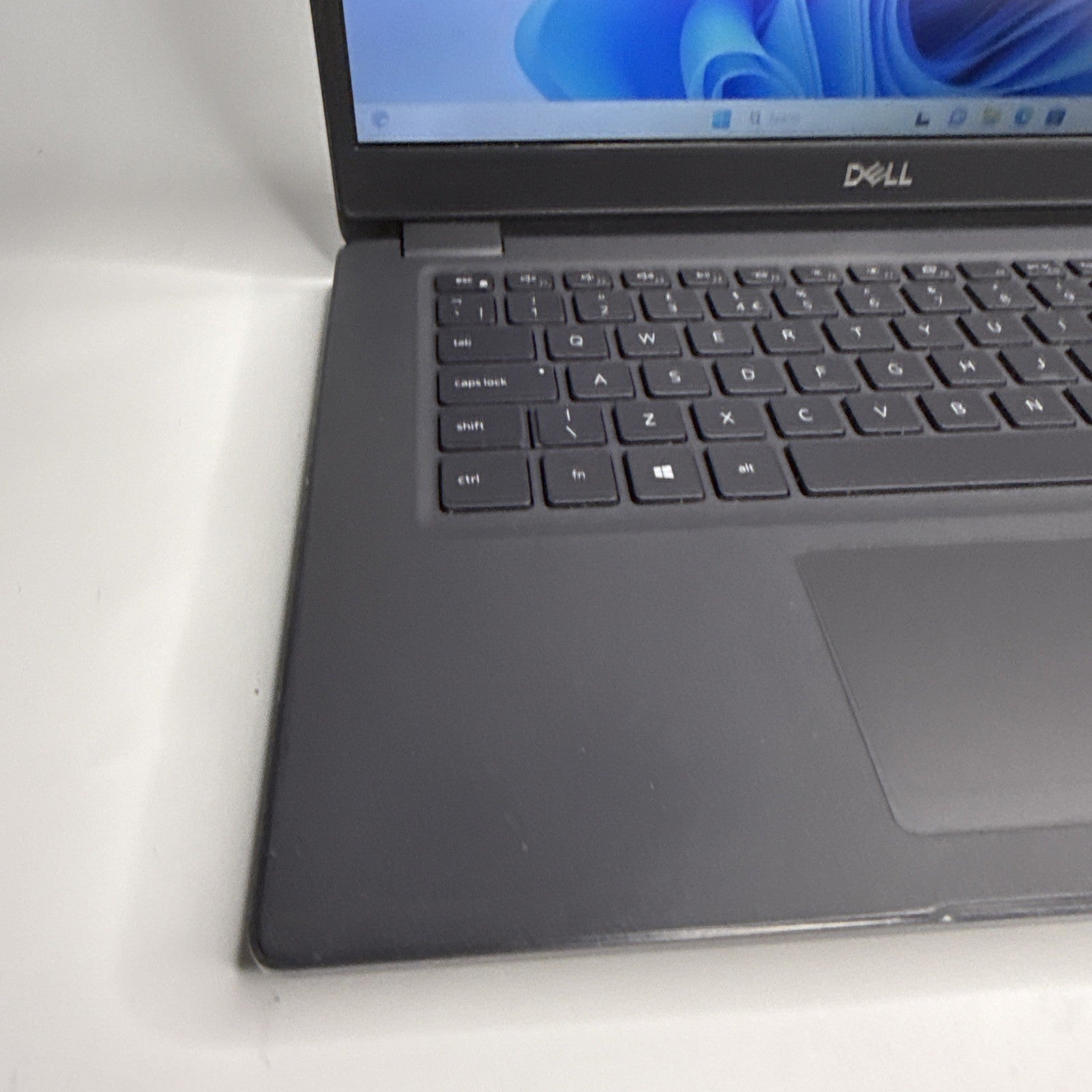 Dell Latitude 3410 FHD Intel Core i5-10310U 8GB 256GB SSD Windows 11 Laptop