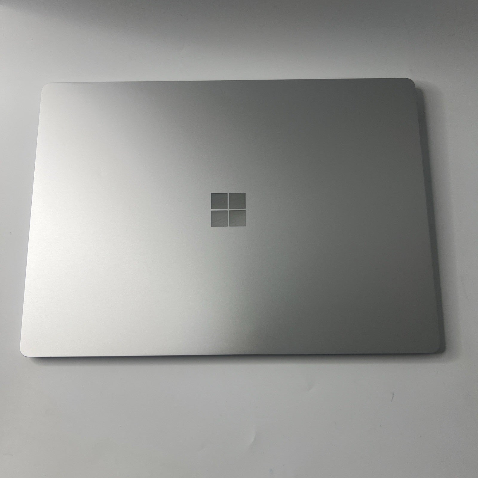 Microsoft Surface Laptop 3 15" AMD Ryzen 128GB SSD 8GB RAM Win 11 Hairline Crack