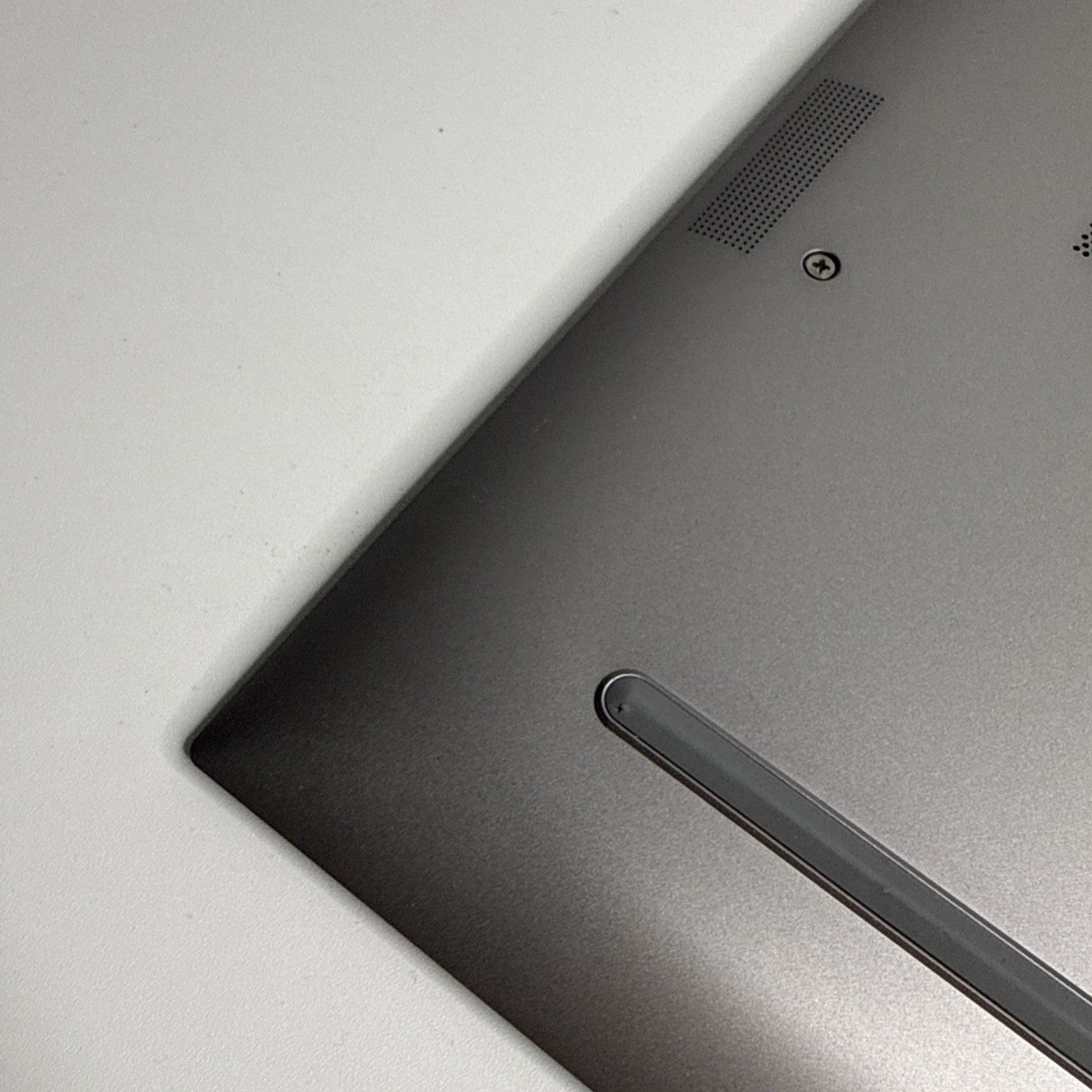 HP Zbook Firefly G10 Bottom Base Case Cover 6070B1957714 Silver Genuine