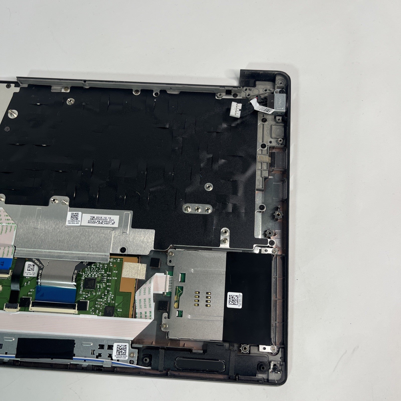 Genuine Black Dell Latitude 7400 Palmrest, Touchpads& Speakers CN-020P8F