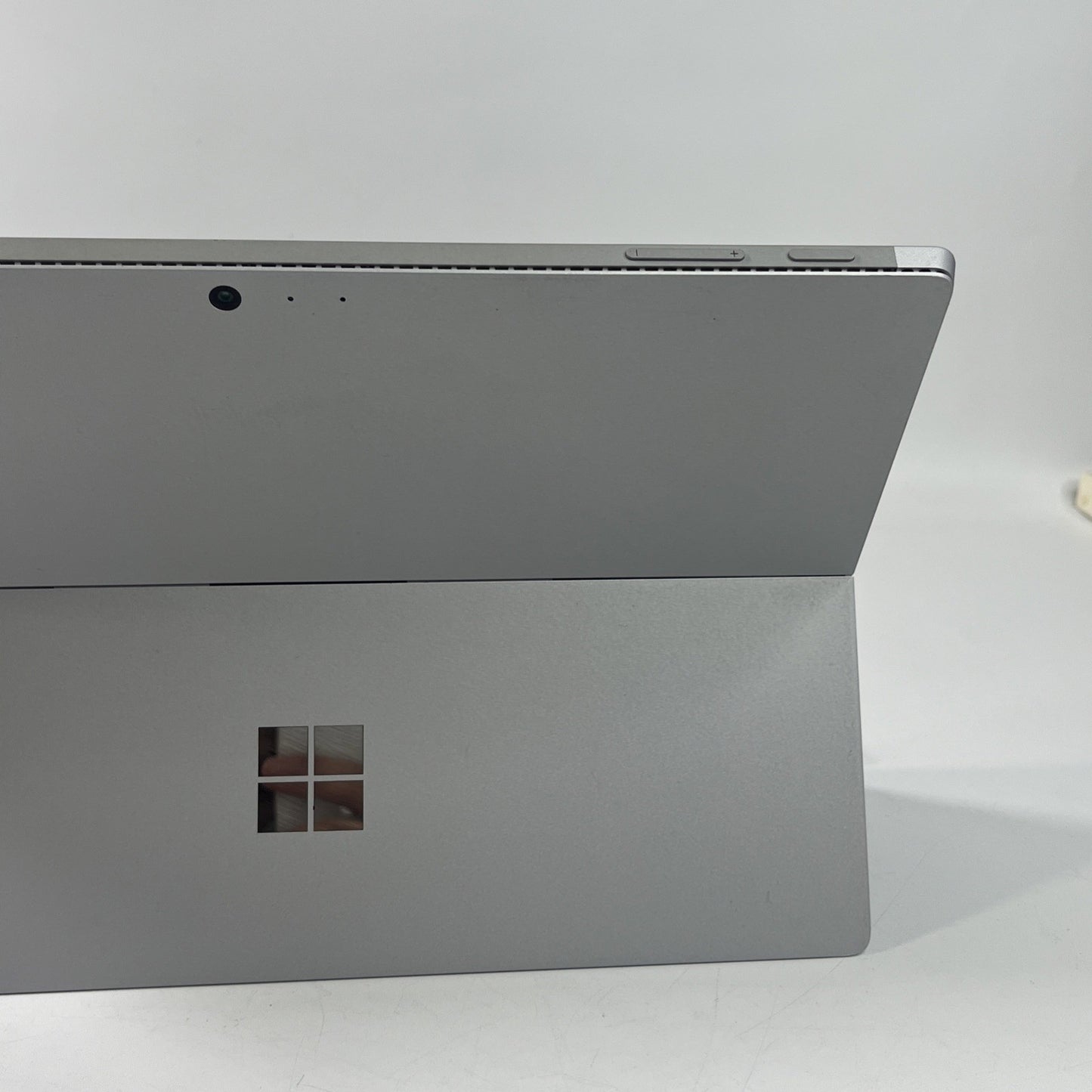Microsoft Surface Pro 4 12.3” Intel i5-6300U  8GB RAM 256GB SSD & Keyboard