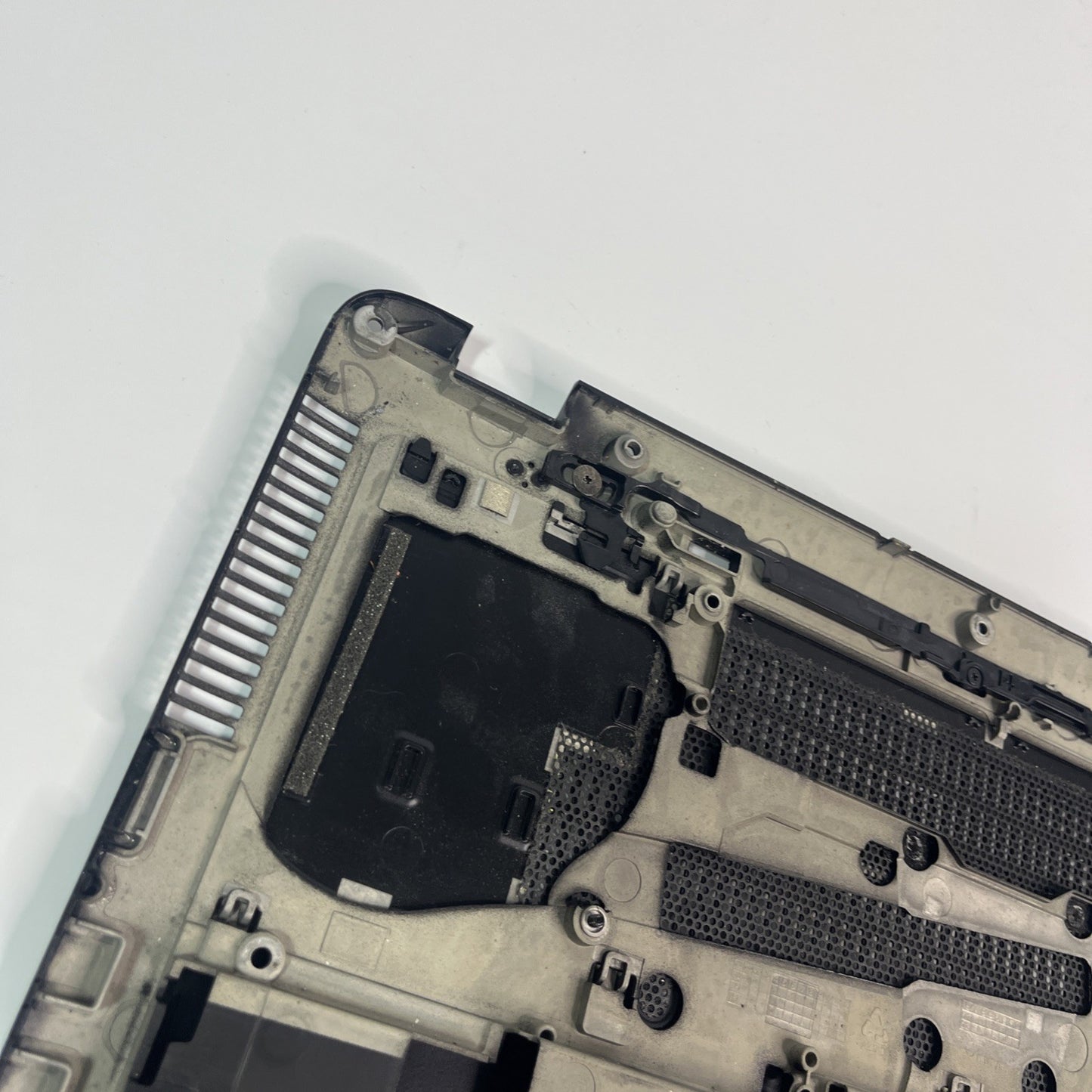 Genuine Black HP EliteBook 840 G5 Bottom Base Lower Cover Chassis BCALN106C.#G C