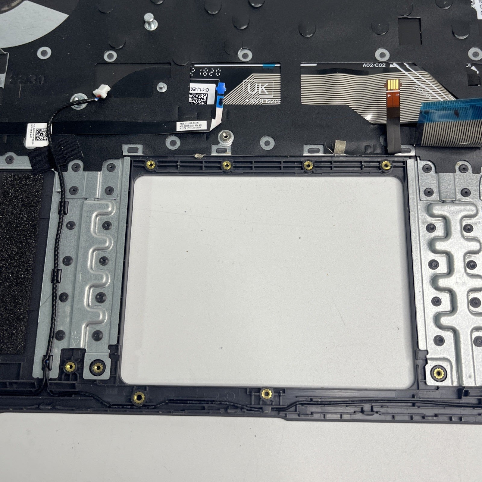 Genuine Grey Dell Latitude 3510 Palmrest Keyboard And Speakers  Missing Keys.