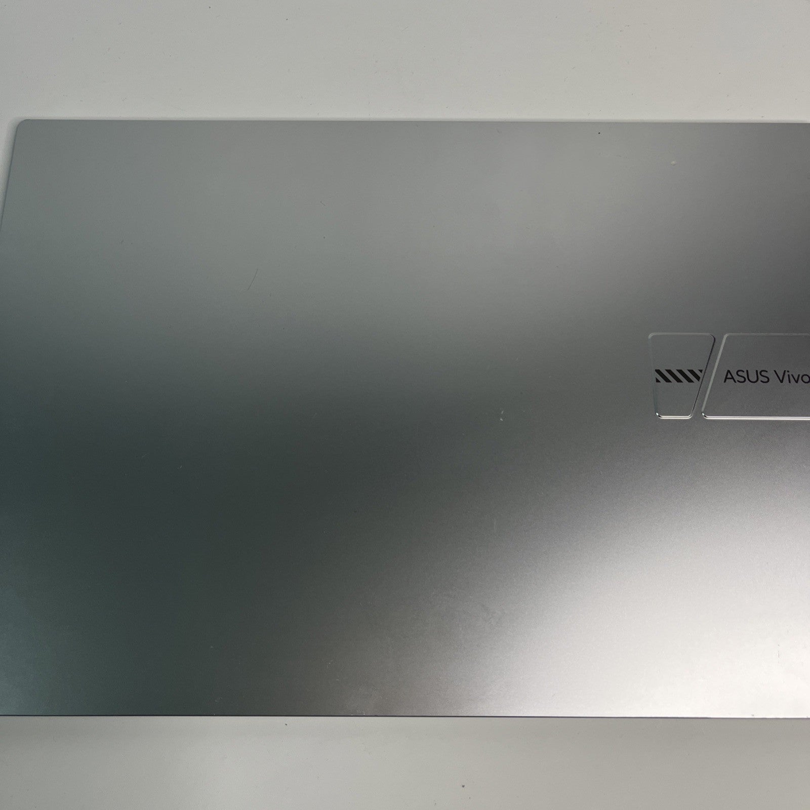 Genuine Silver ASUs vivobook 16 m1605ya  Top Lid 13N-GAA0811