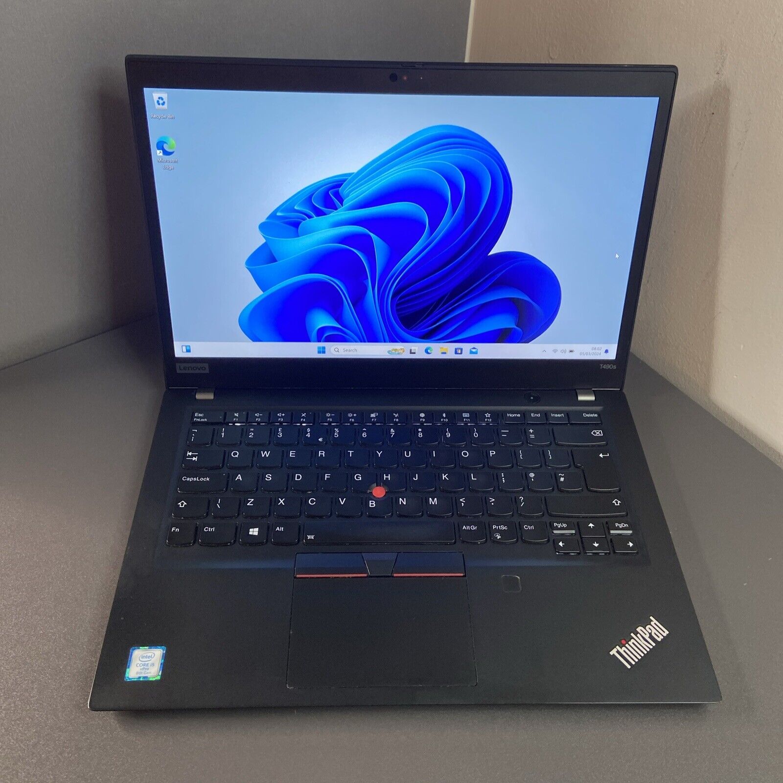 Lenovo T490s Laptop - Core i5-265U  1.8GHz CPU, 8GB RAM, 256GB Windows 11 pro