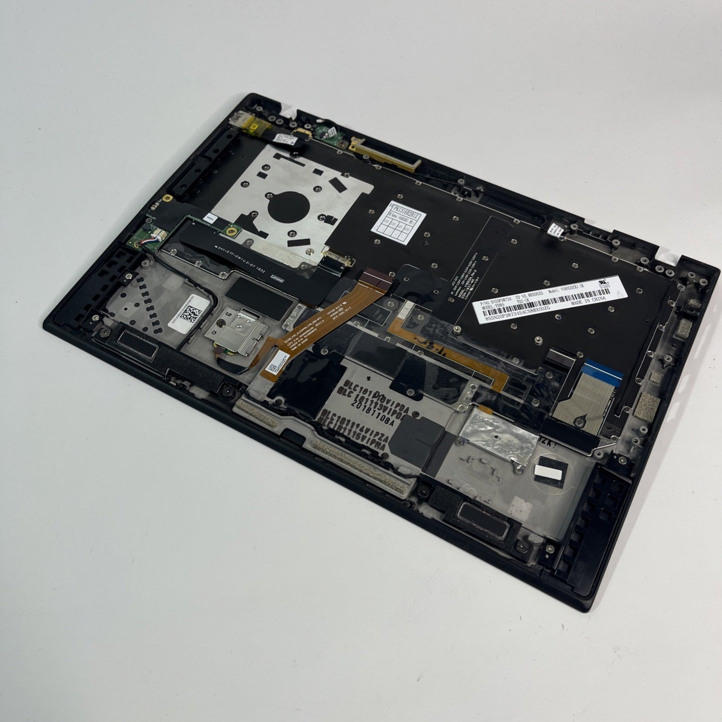 Genuine black Lenovo ThinkPad X1 Carbon 6th Gen Complete UK Palmrest SN20p38734