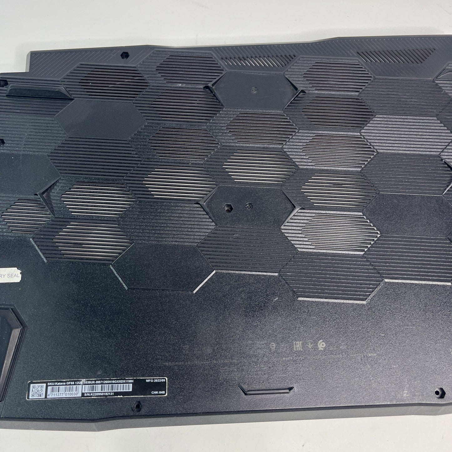 MSI Katana GF66 12UE Base Cover Bottom Case 307-583D221-M77 MS-1584