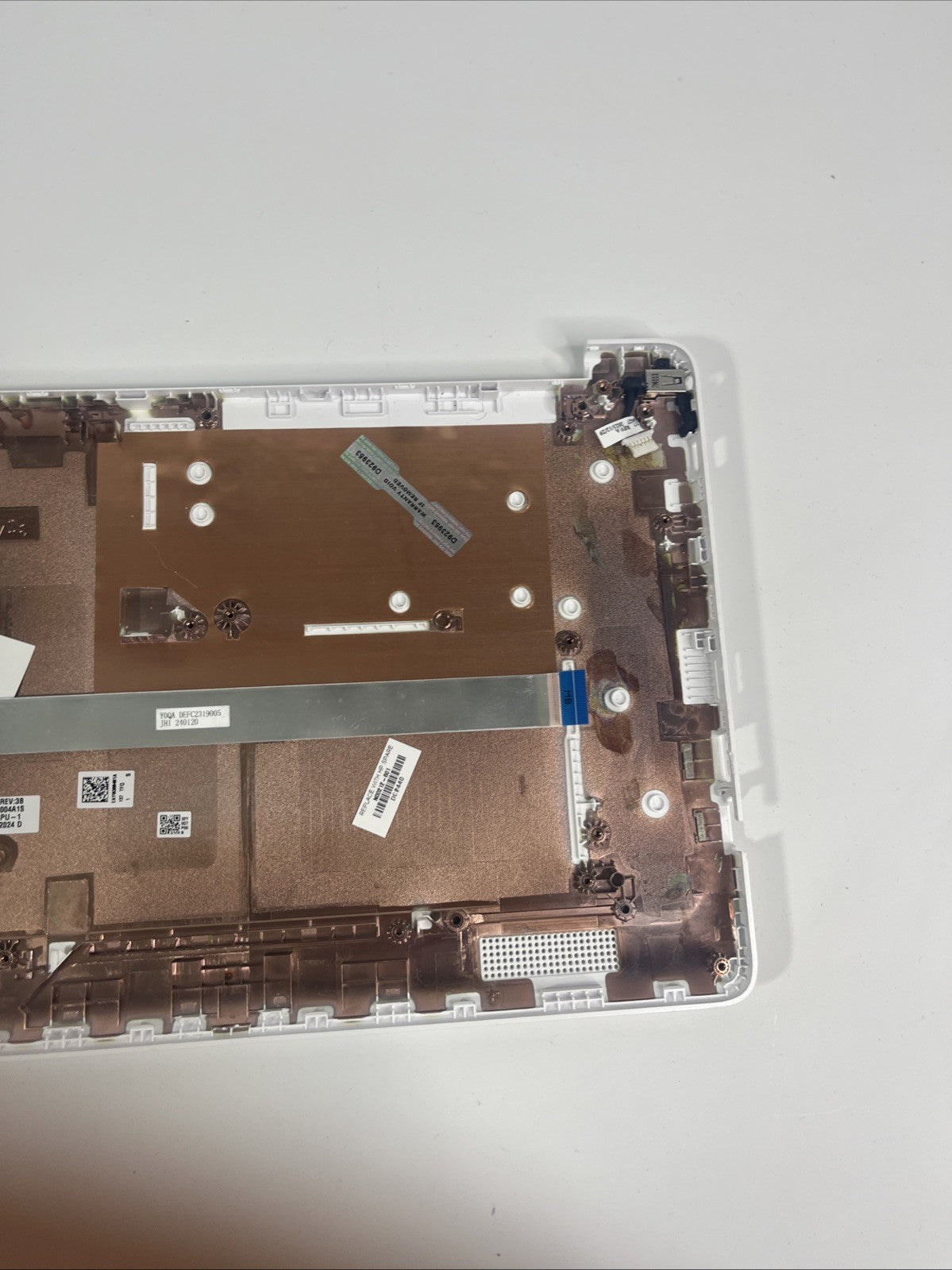 Genuine White HP Stream 11-ak0028na Bottom Case Base Cover And Usb Board EAY0Q00