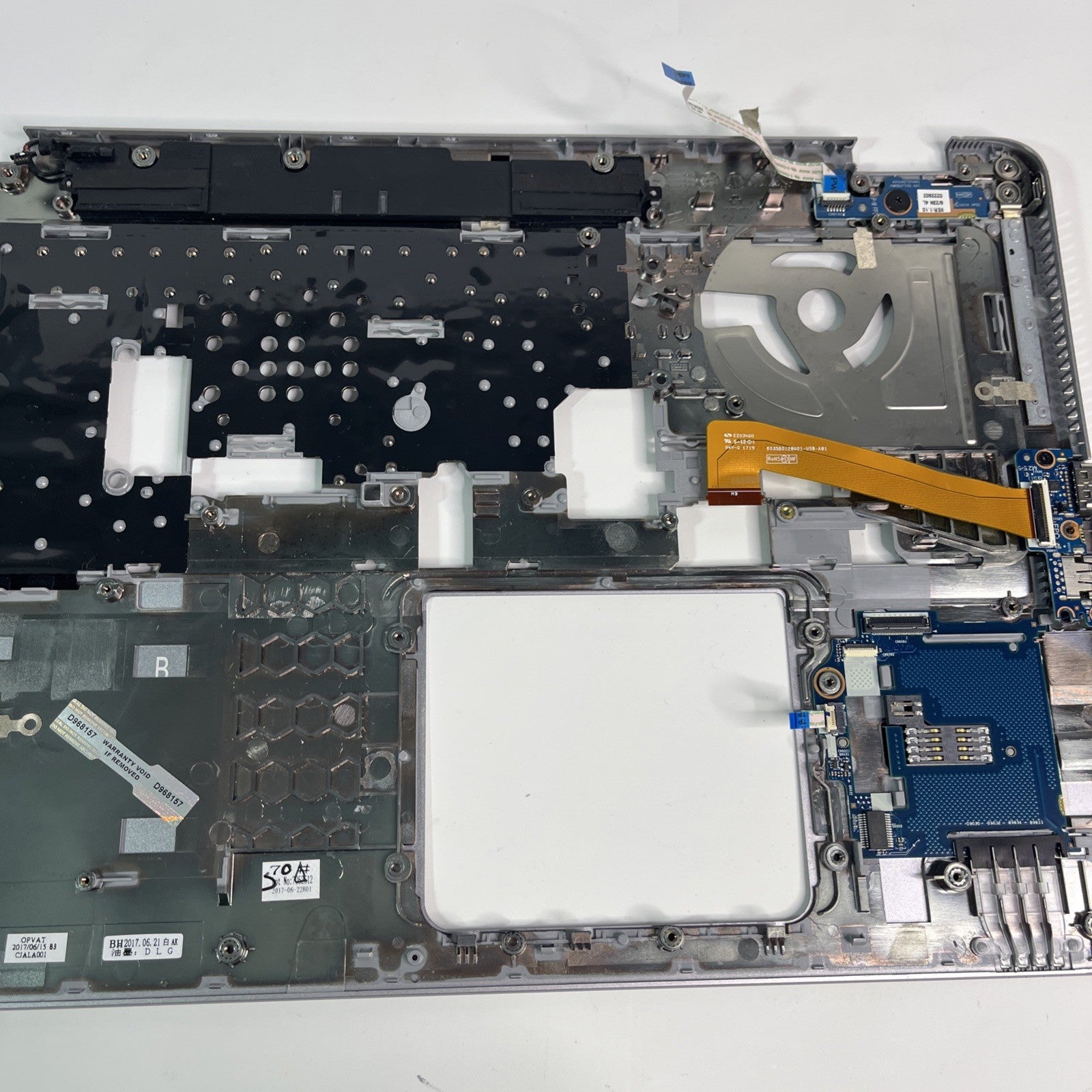 Genuine Silver HP Elitebook 850 G3 Palmrest