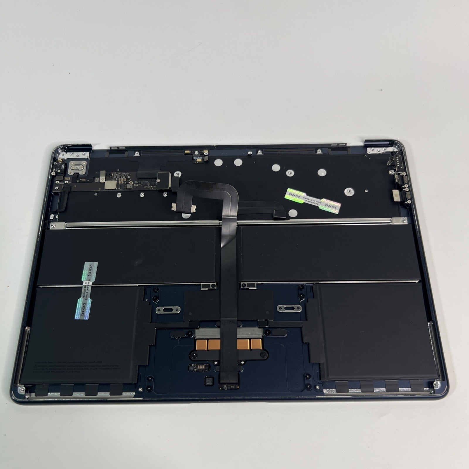 Apple Macbook Air 13 A2681 EMC 4074 Palmrest M2 UK Keyboard Midnight Blue