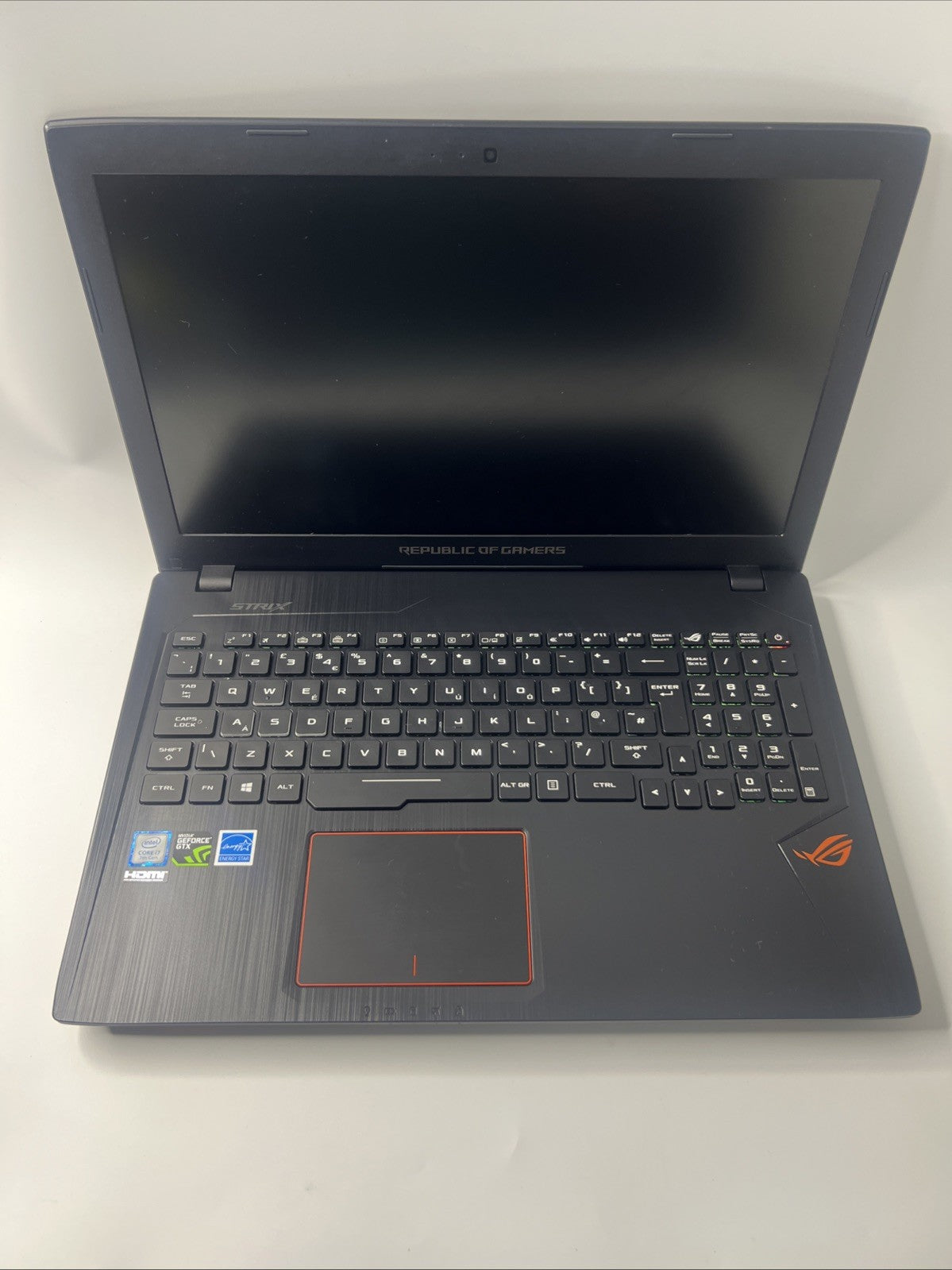 ASUS ROG Strix GL553VD 15.6” Intel Core i7-7700HQ 8GB RAM 128GB SSD GTX 1050