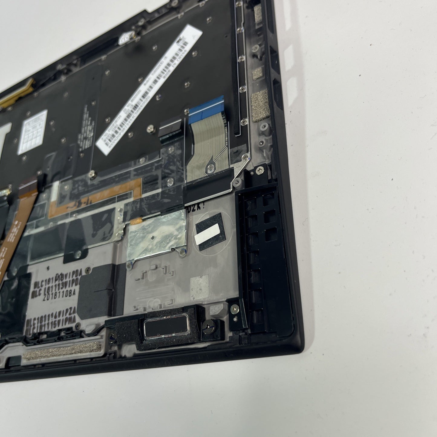 Genuine black Lenovo ThinkPad X1 Carbon 6th Gen Complete UK Palmrest SN20p38734
