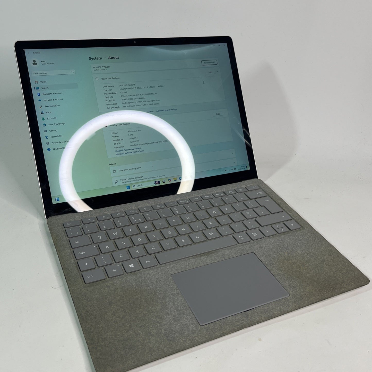 Microsoft Surface Laptop 2 – i5-8350U | 8GB RAM | 128GB SSD | 13.5” | Windows 11