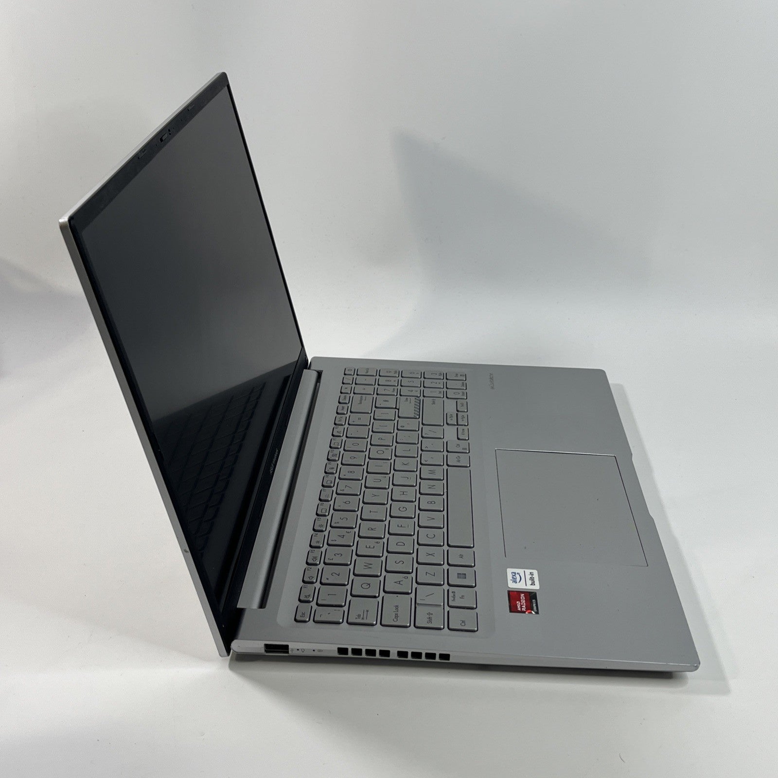 ASUS Vivobook M1603Q 16X 16in AMD Ryzen 5 5600H 16GB 512GB SSD Laptop - Silver