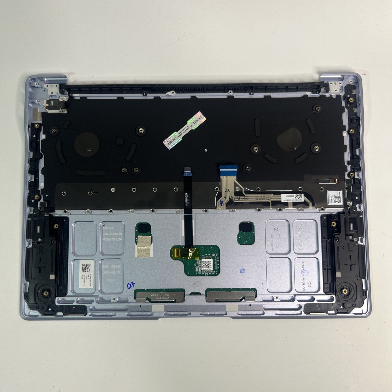 Samsung Galaxy Book 4 Edge NP940XMA Palmrest / Top Case Assembly – Grade B