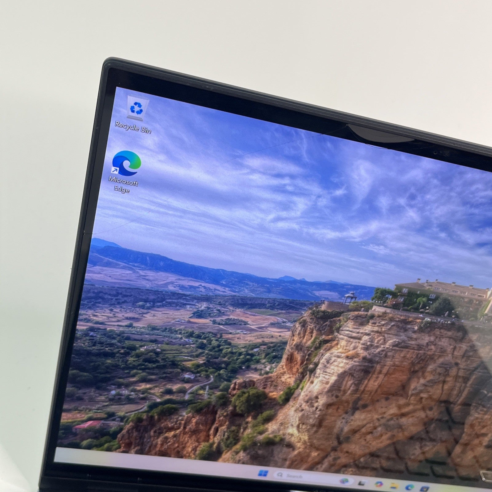 Asus Zenbook UX3402v OLED 14 2.8K Touchscreen Intel EVO 16GB RAM 256GB i5-1340P.