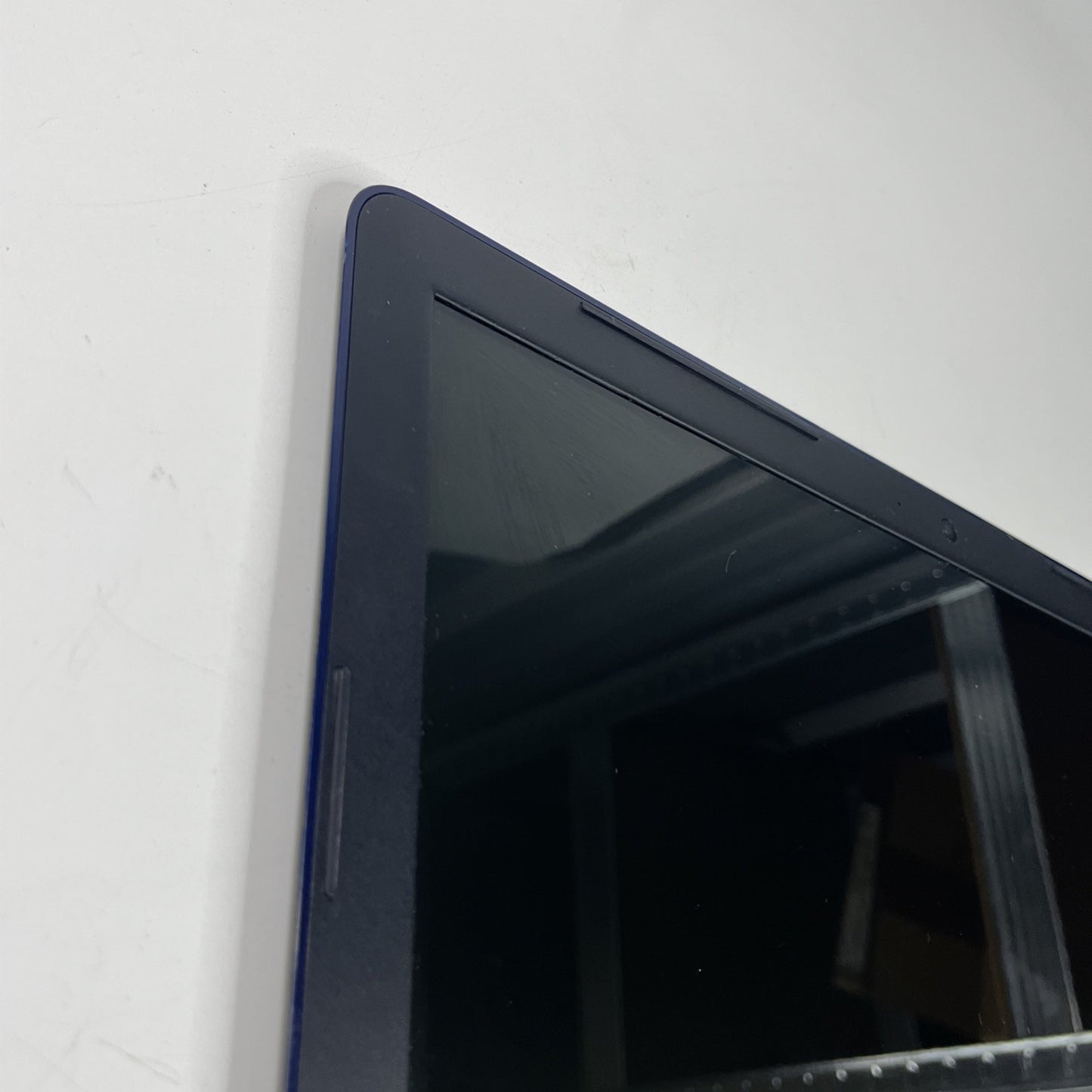 Genuine Blue Dell Inspiron 15 5567  Complete Top Lid And Screen Assembly.