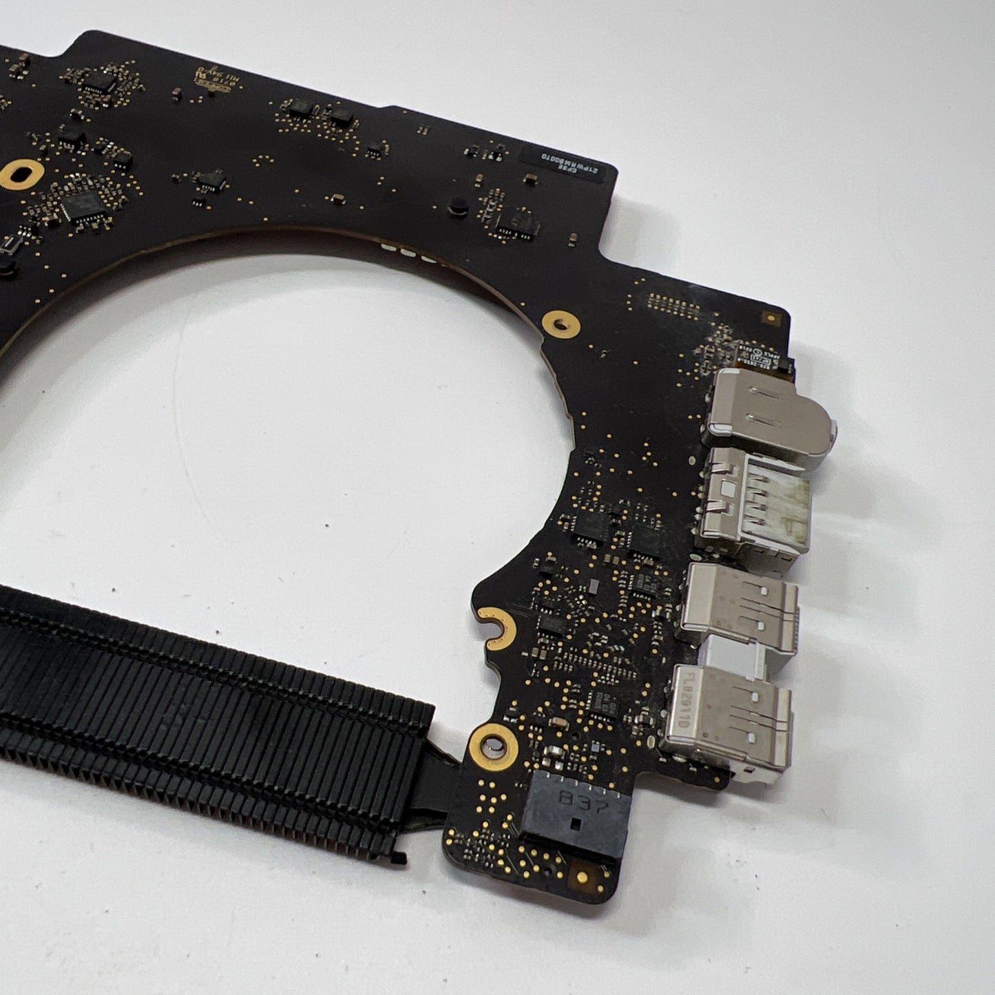 MacBook Pro 15" A1398 Mid-2015 Logic Board 2.2GHz i7-470HQ 16GB 820-00138-A