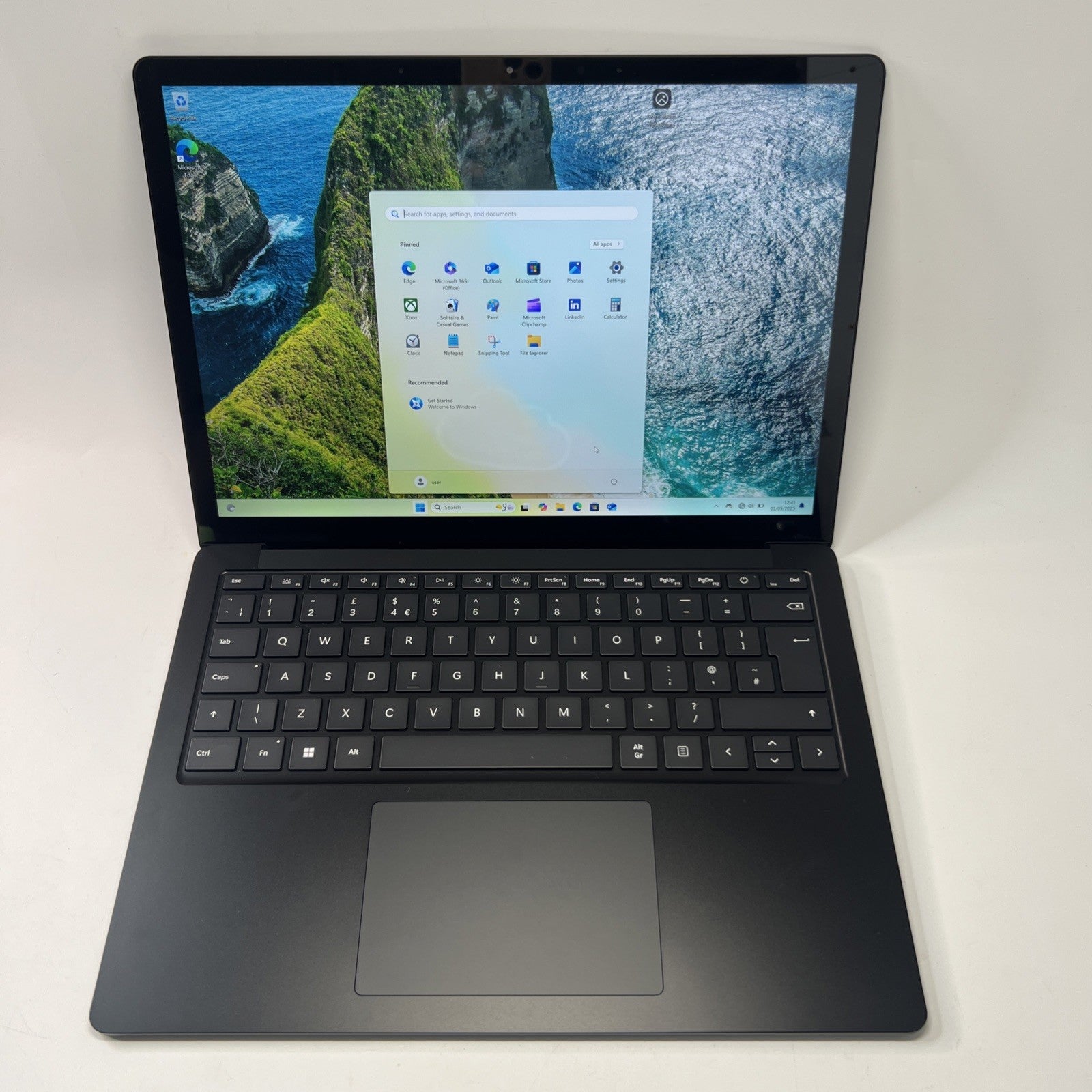 Microsoft Surface Laptop 5 13.5" Touchscreen Intel i7-1265U 8GB RAM 256GB SSD