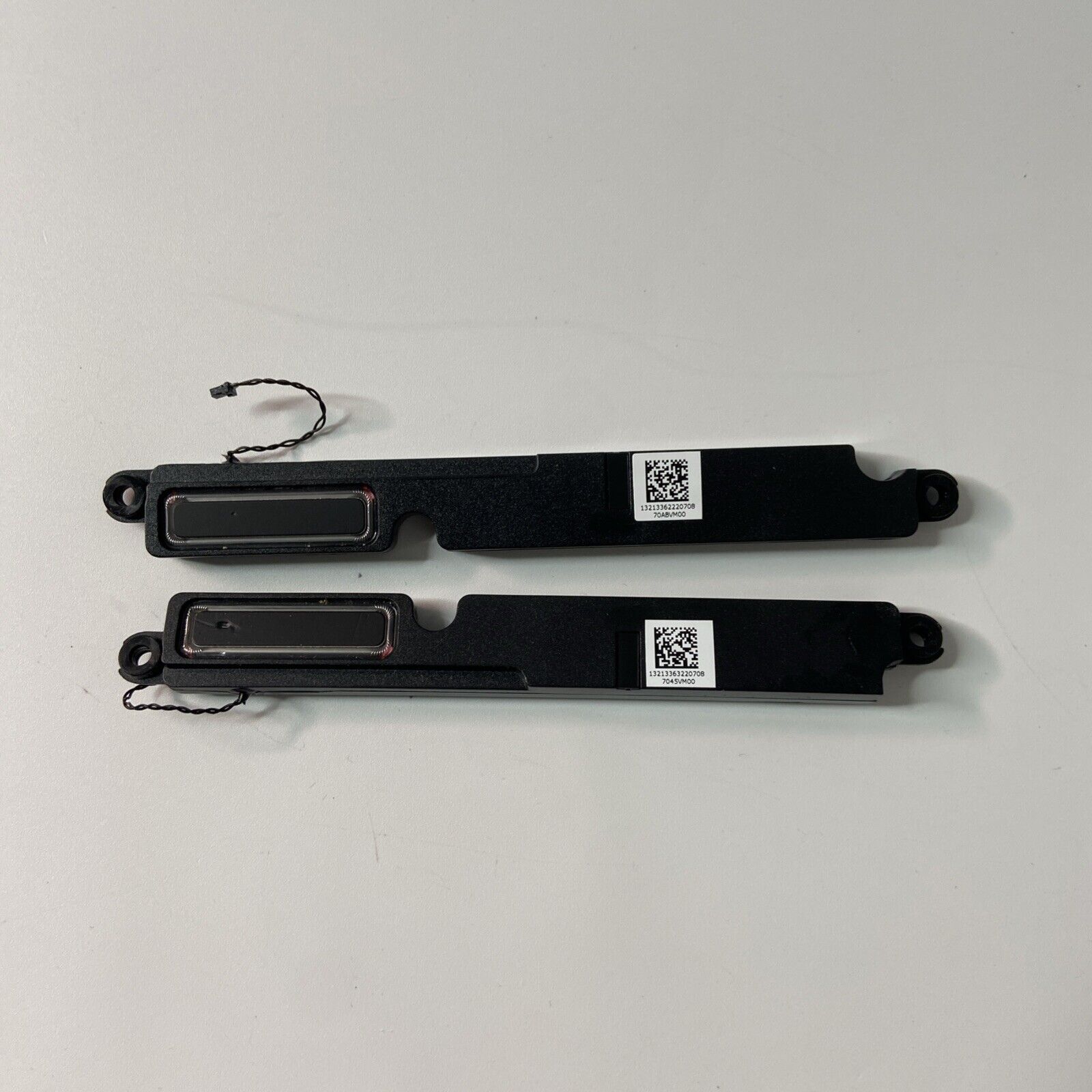 Razer Book 13 RZ09-0357 GENUINE Internal Speakers Left Right Set 7045VM00