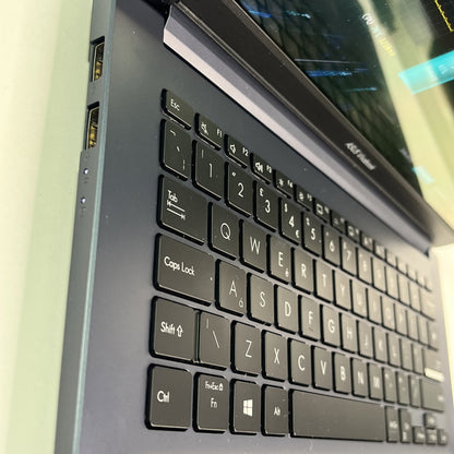 Asus Vivobook 14 OLED M3401Q Ryzen 9 5900HX 3.3GHz SSD RAM 16GB 512GB Win 11