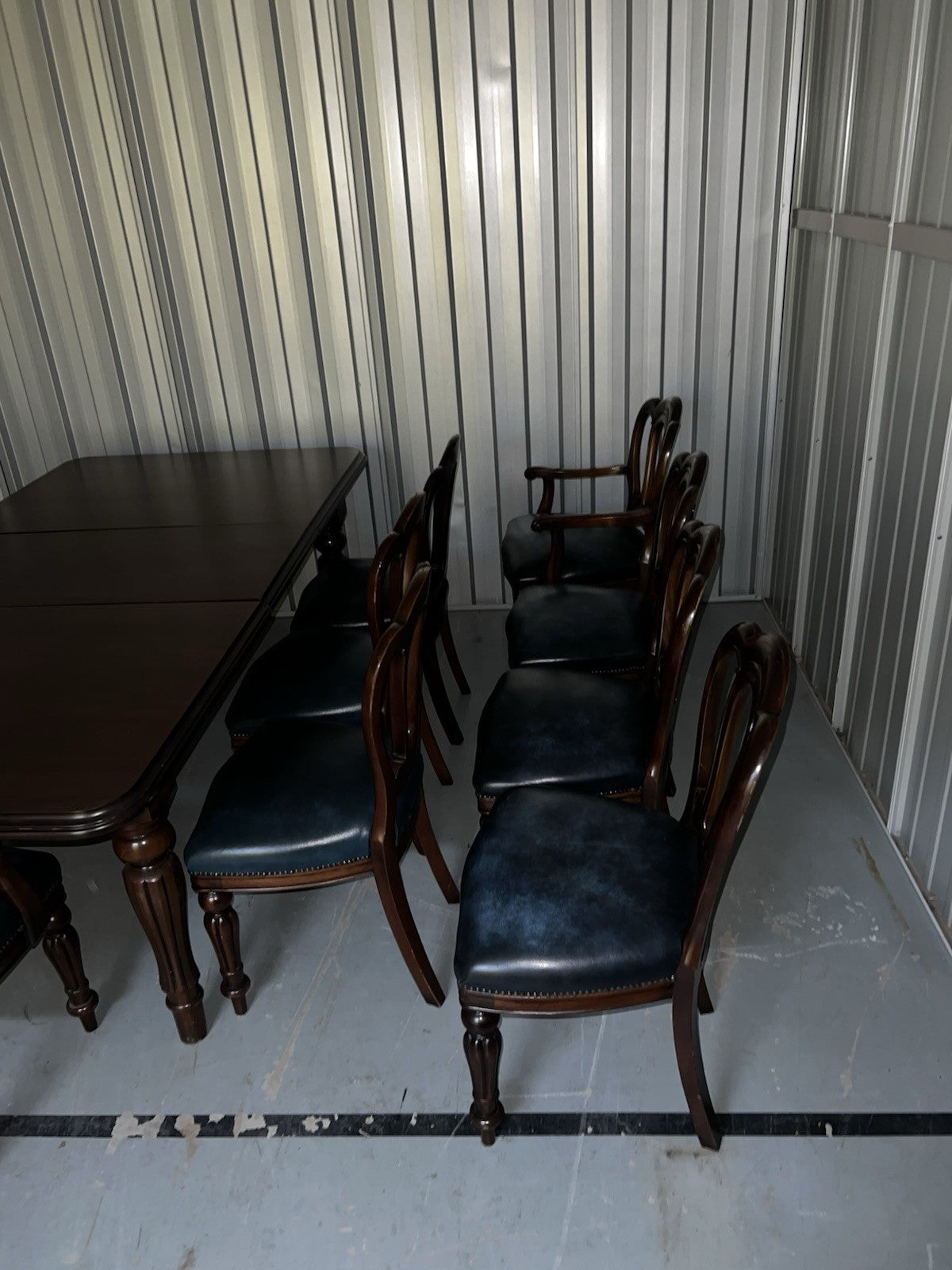 Solid Wood Extendable Dining Table & 8 Leather Chairs Seats 6–8 Classic Design