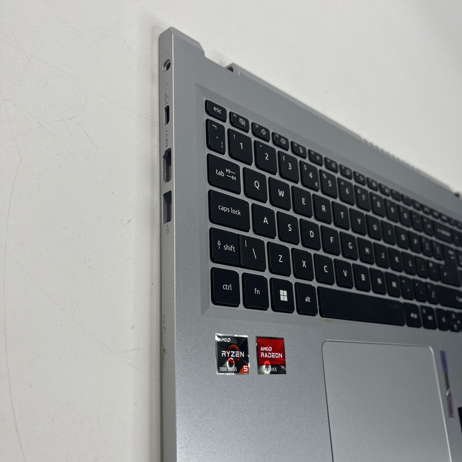 Sliver Acer Aspire 3 A315-24P Palmrest Cover UK Keyboard & Touchpad. Bit Cracked
