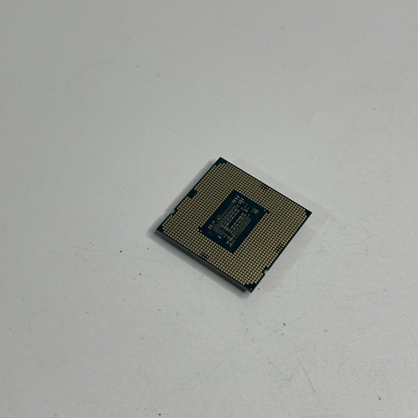 Genuine Apple iMac 27" Retina 5K 2020a2115 CPU i5-10500 3.10 GHZ.
