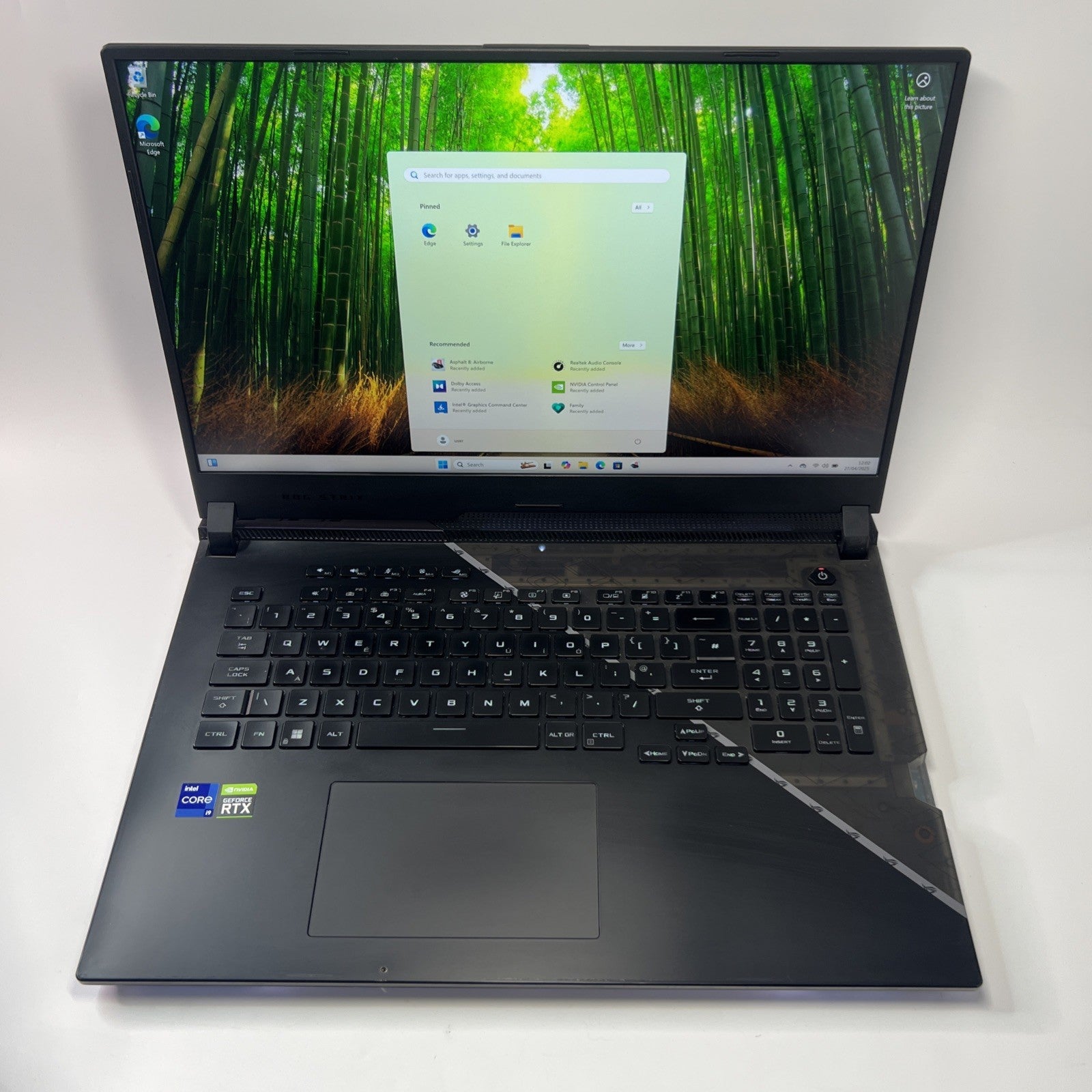 ASUS ROG Strix SCAR 17 SE G733 17.3" i9-12950HX RTX 3080Ti 32GB RAM 1TB SSD