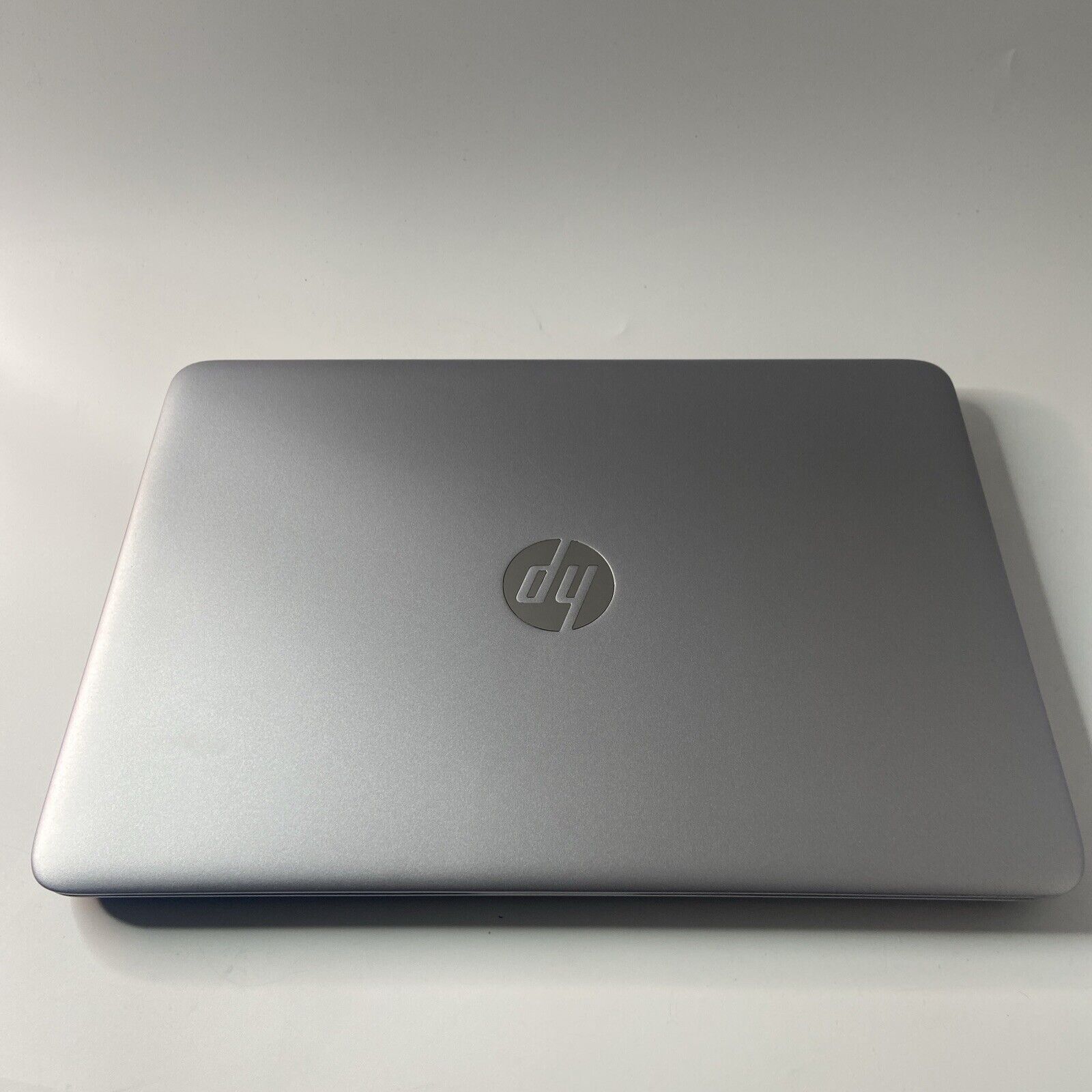 HP EliteBook 840 G3  i5-6300U 2.40 GHz 8GB 256 GB SSD Windows 10 Pro