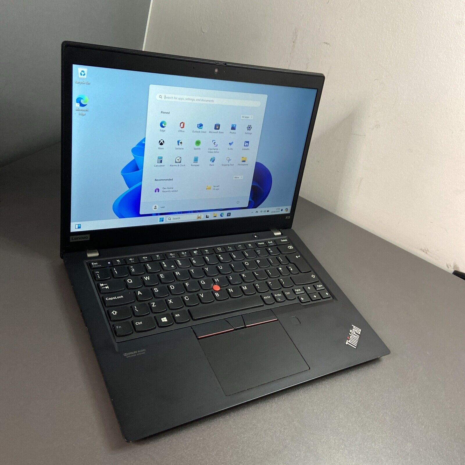 Lenovo  X13 GEN1 Laptop i3-10110U  10TH GEN 8GB RAM 256GB SSD Windows 11 Pro