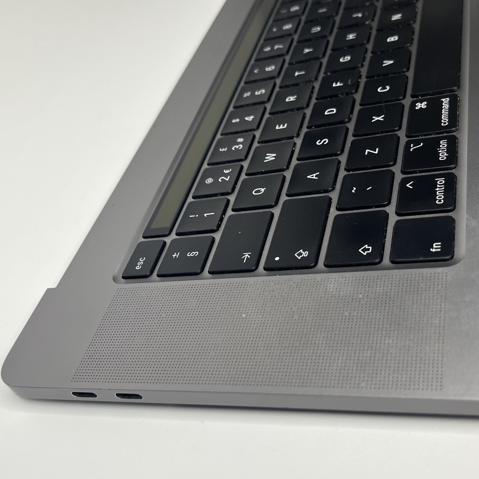 Genuine MacBook Pro16" A2141-2019 Palmrest keyboard Trackpad.  Bit Crack At Side